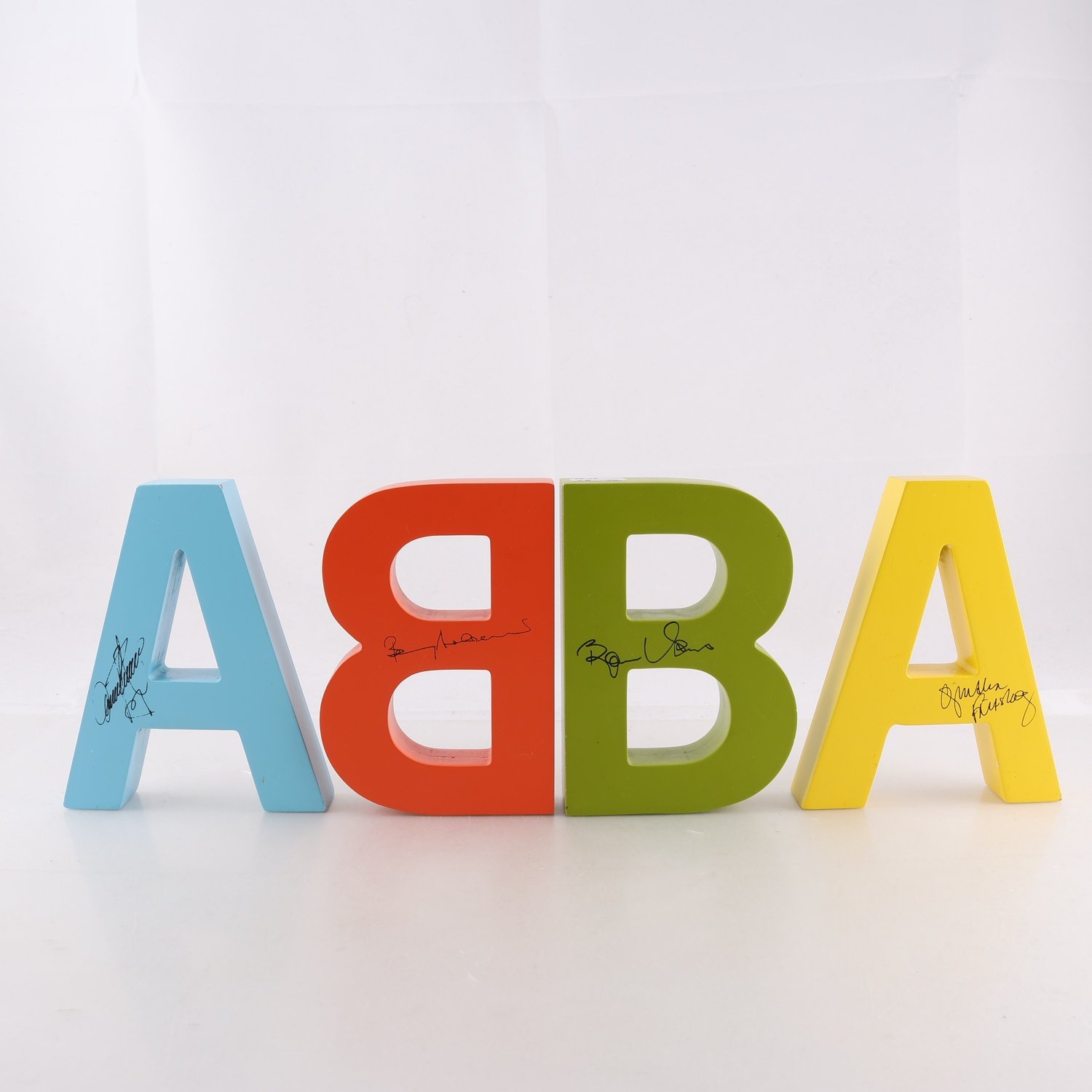 Dekorationsbokstäver, Abba the museum, abba, trä