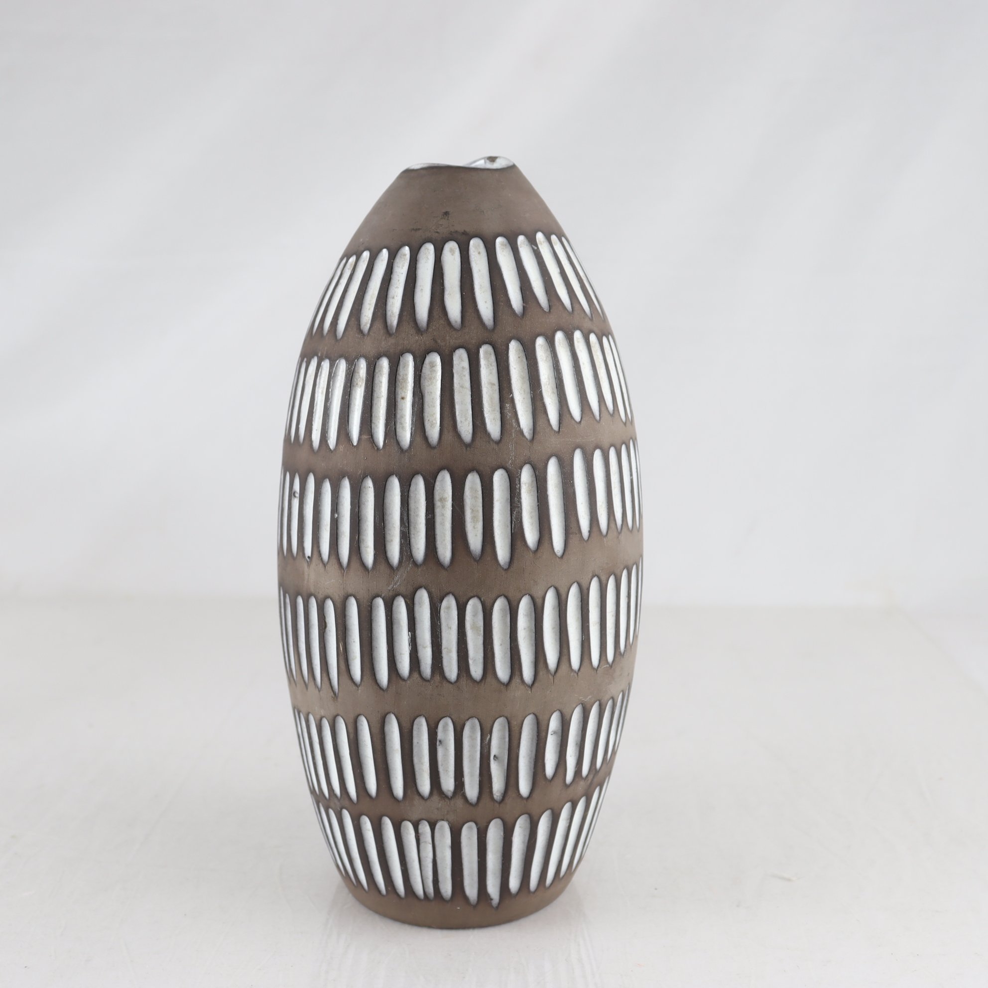 Vas, stengods Ingrid Atteberg, Upsala Ekeby ”Negro”