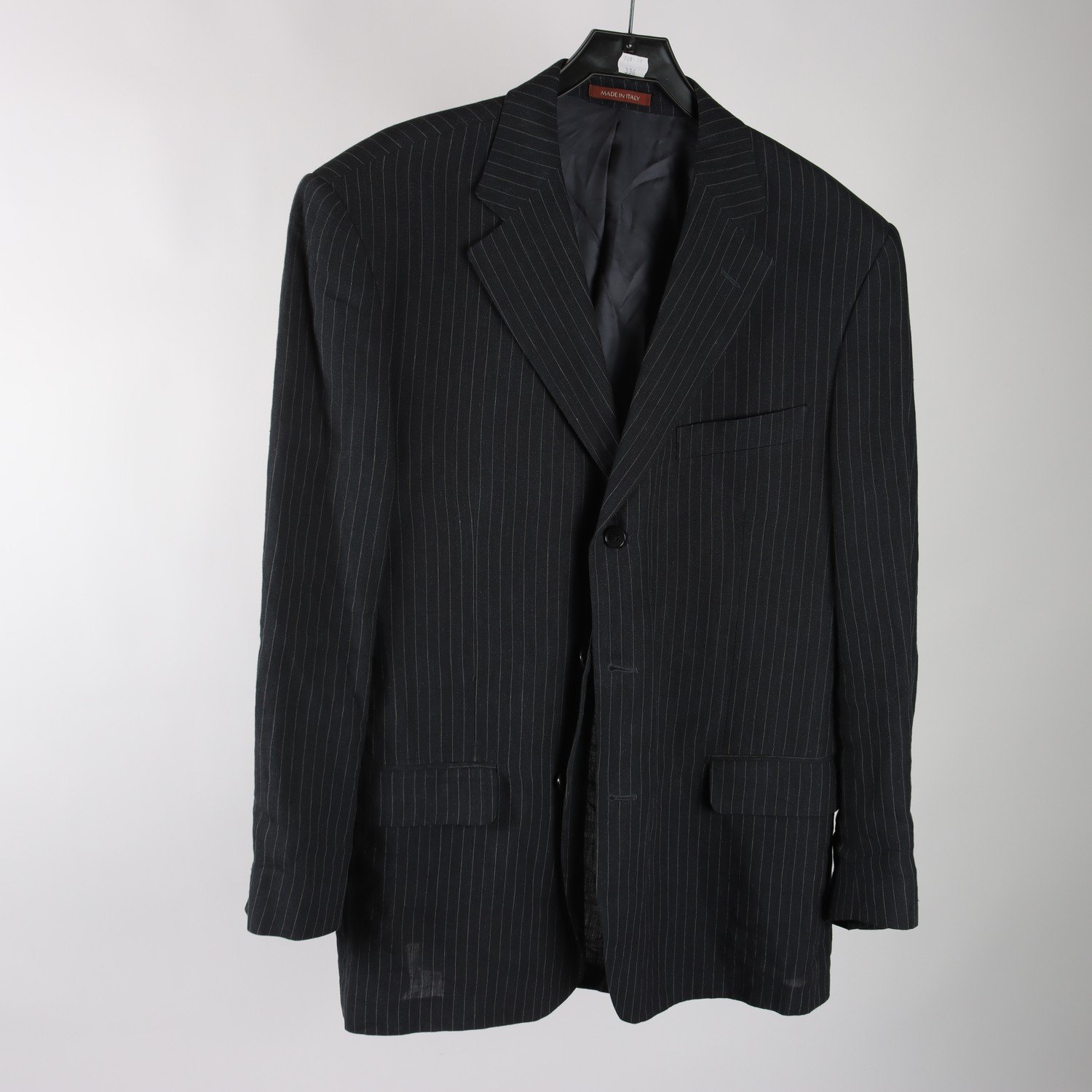 Kavaj, Italian, svart, randig, 100% lin, stl. M.