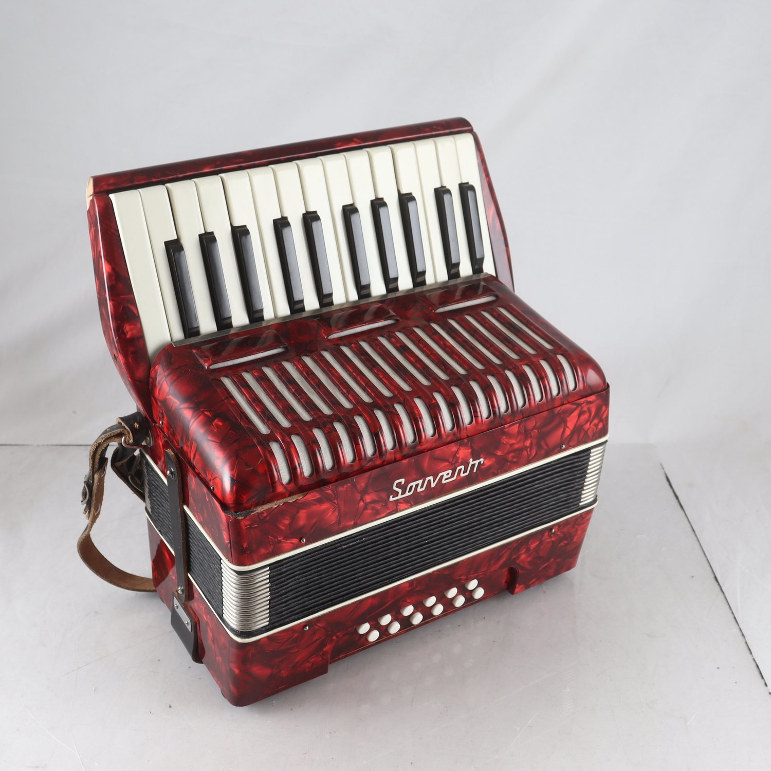 Dragspel, Souvenir. Endast avhämtning.