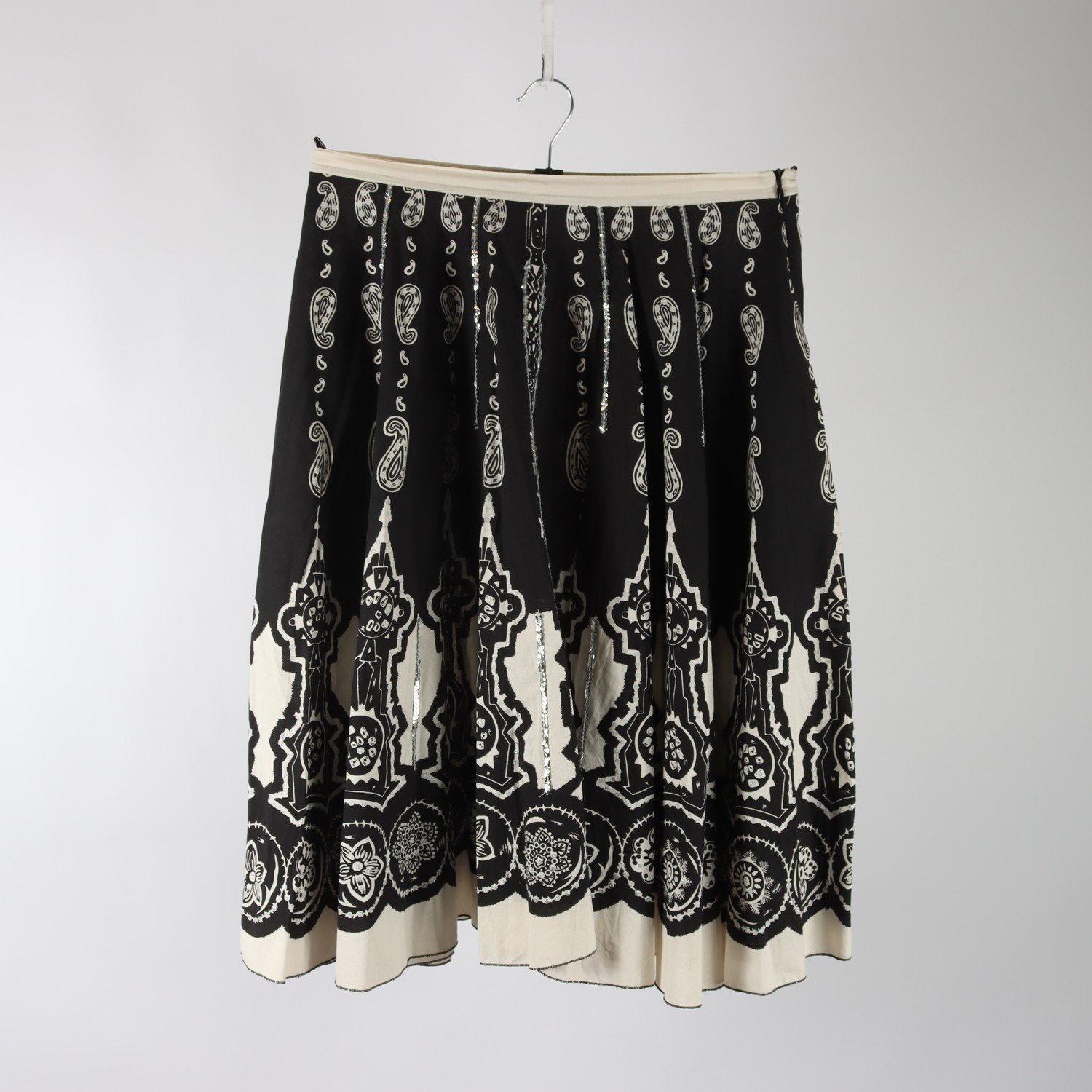 Kjol, Rinascimento, svart, vit, paljetter, stl. L