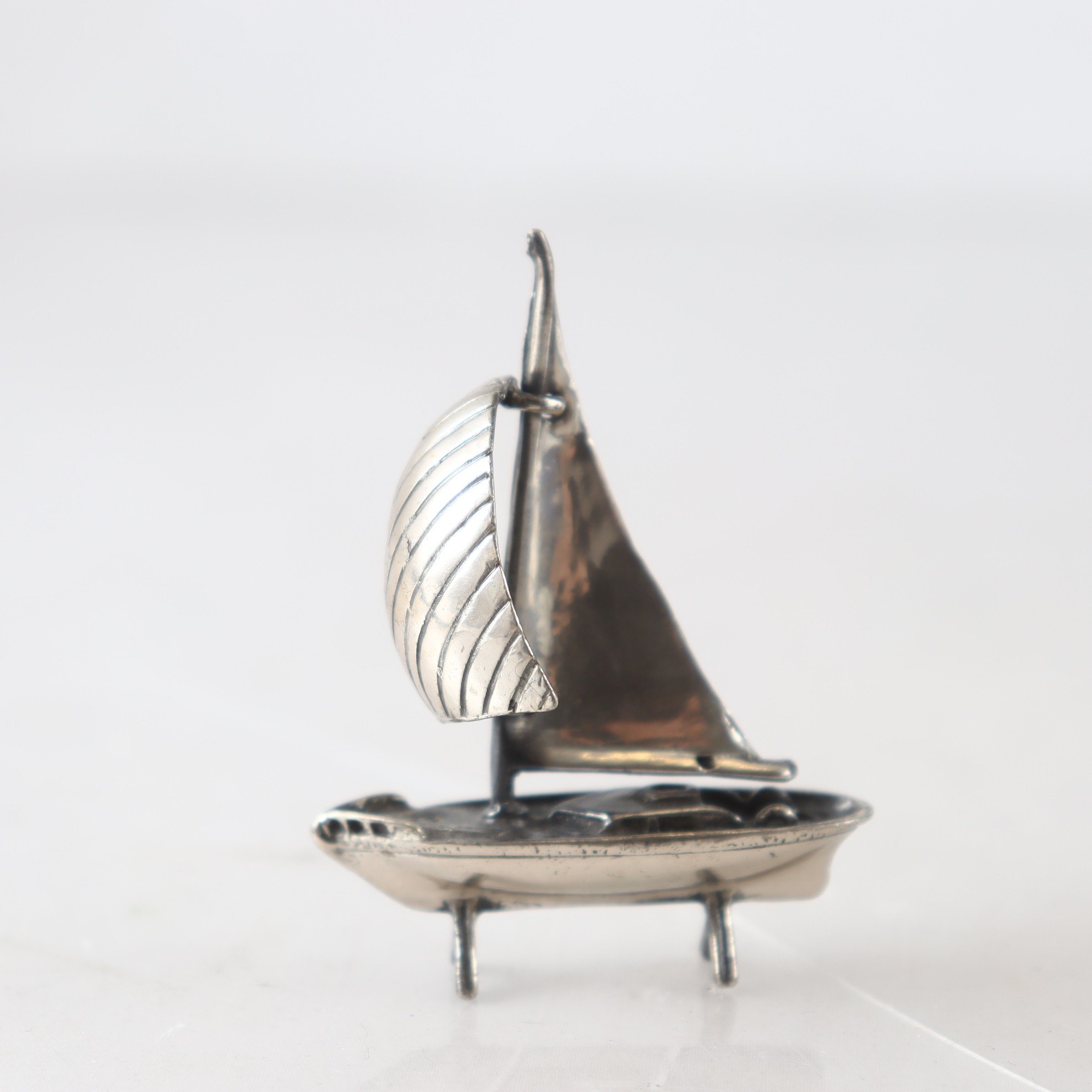 Figurin, segelbåt, silver