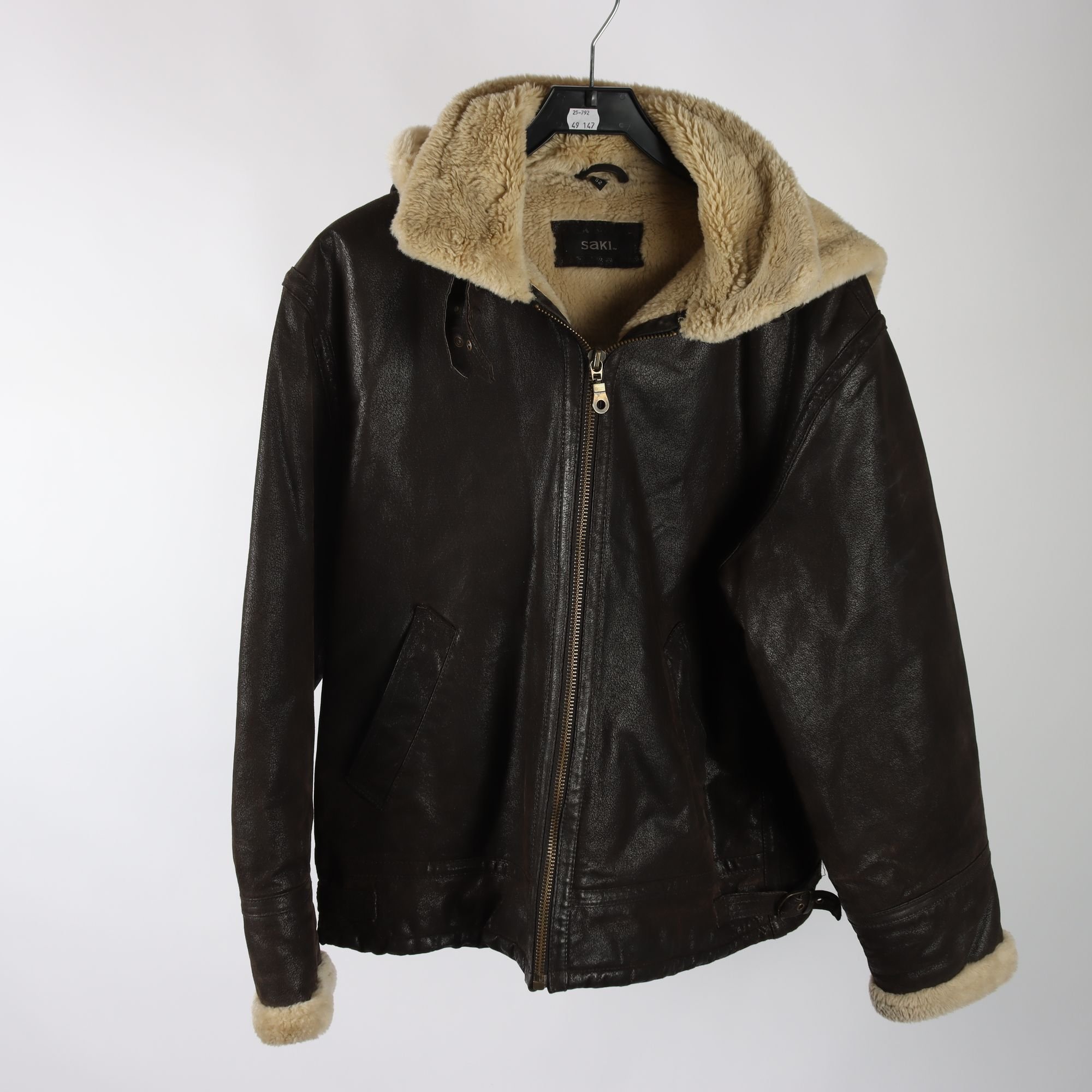 Jacka, Saki, läder, stl. 52