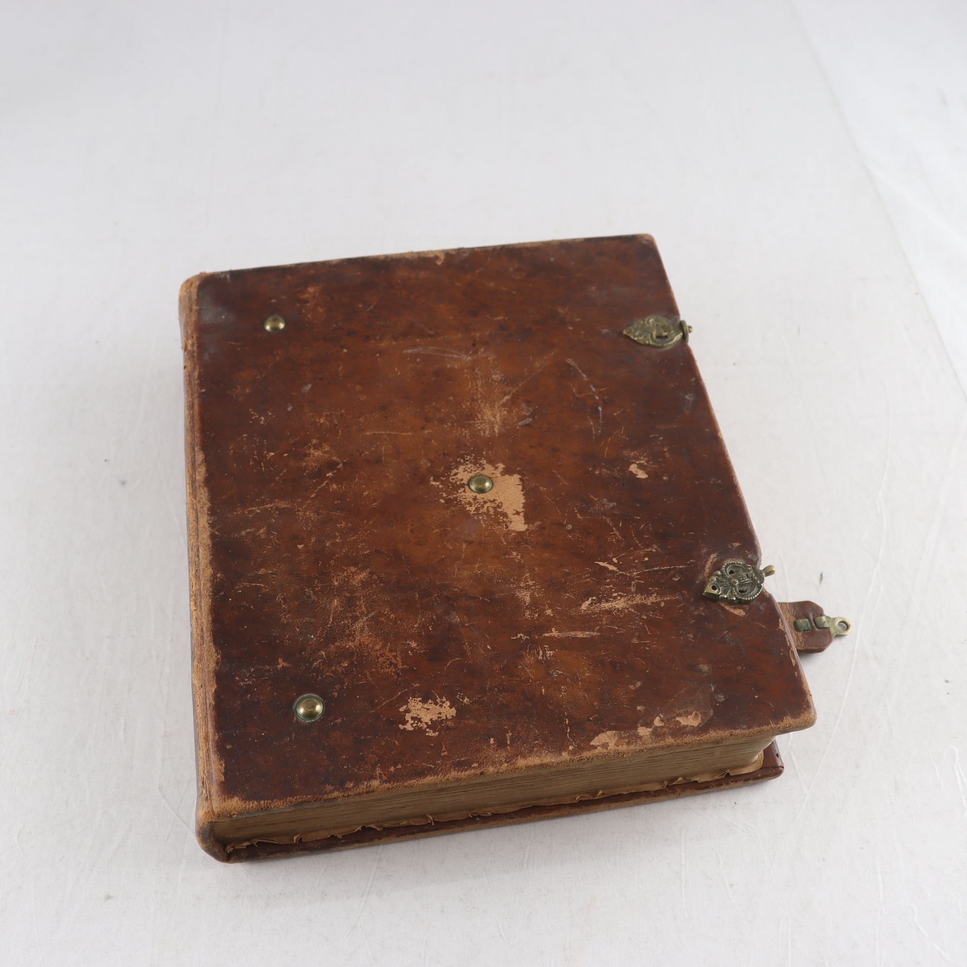 Bok Läderomslag och spänne