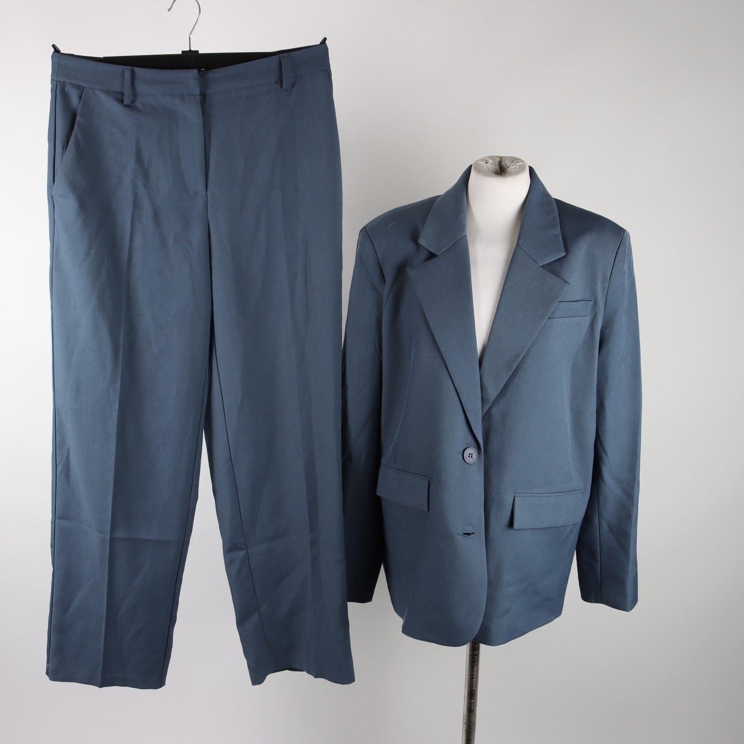Kostym, Na-Kd, blå, stl. 36/38.