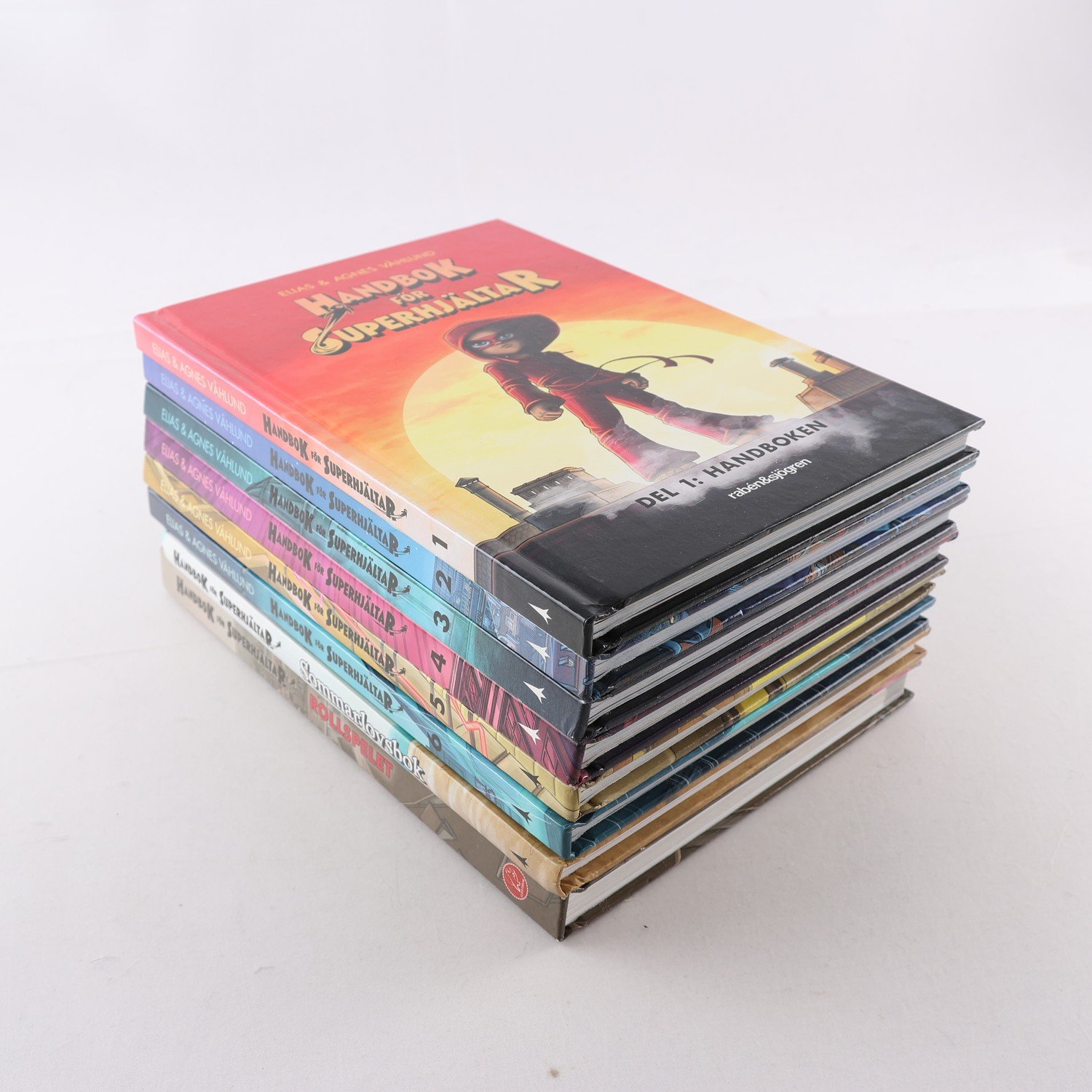 Handbok för superhjältar, del 1-6 + Sommarlovsbok & Rollspelet