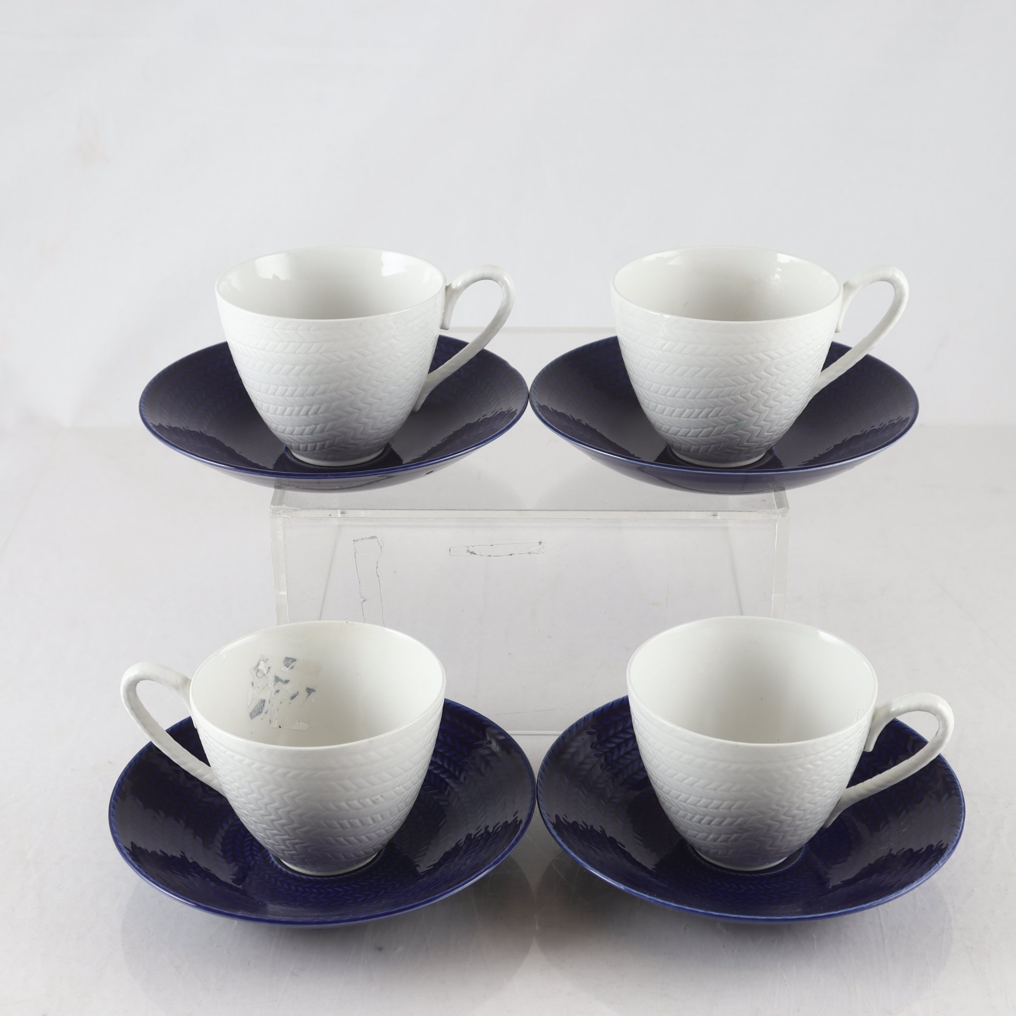 Kopp med fat, Swedish Grace Rörstrand. Samfraktas ej.