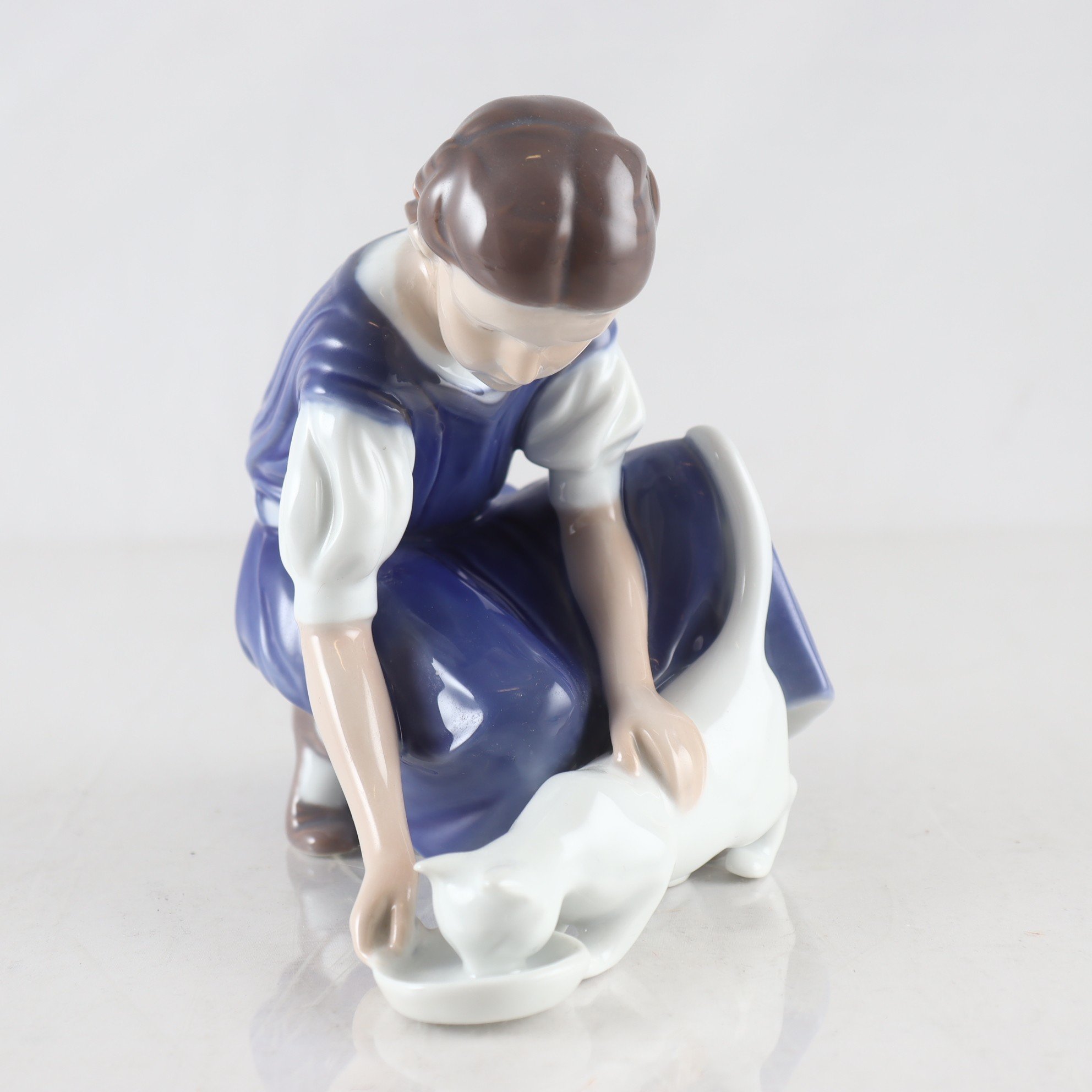 Figurin, Bing & Gröndahl Nr 1745 MK