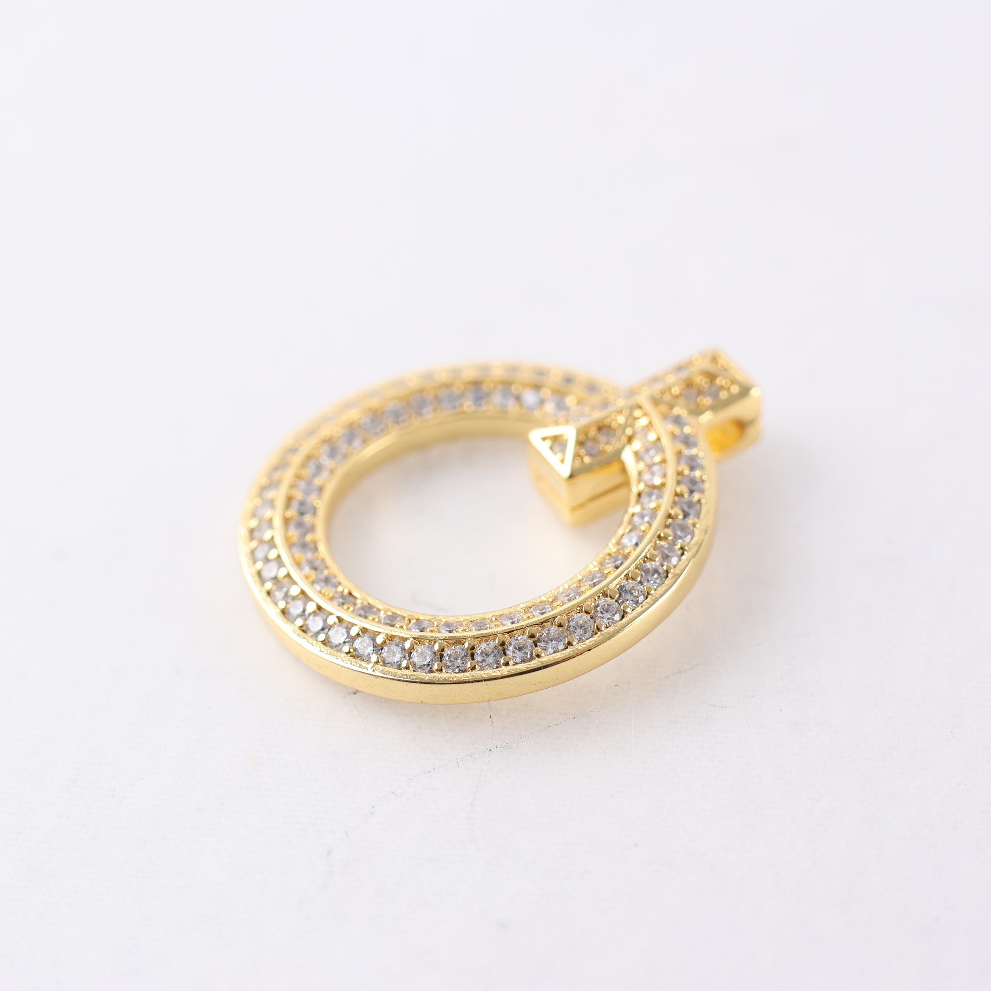 Hänge, Tiffany & Co, Markasiter