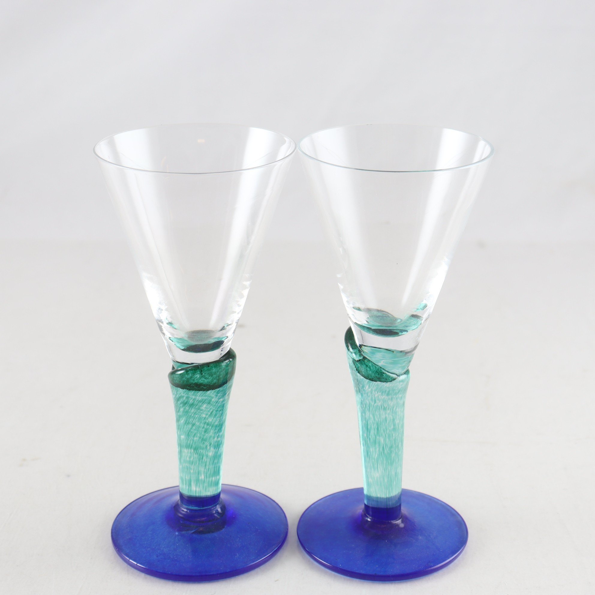 Vinglas, Kosta boda, Artist coll. Bertil Vallien, 2 st. Samfraktas ej.