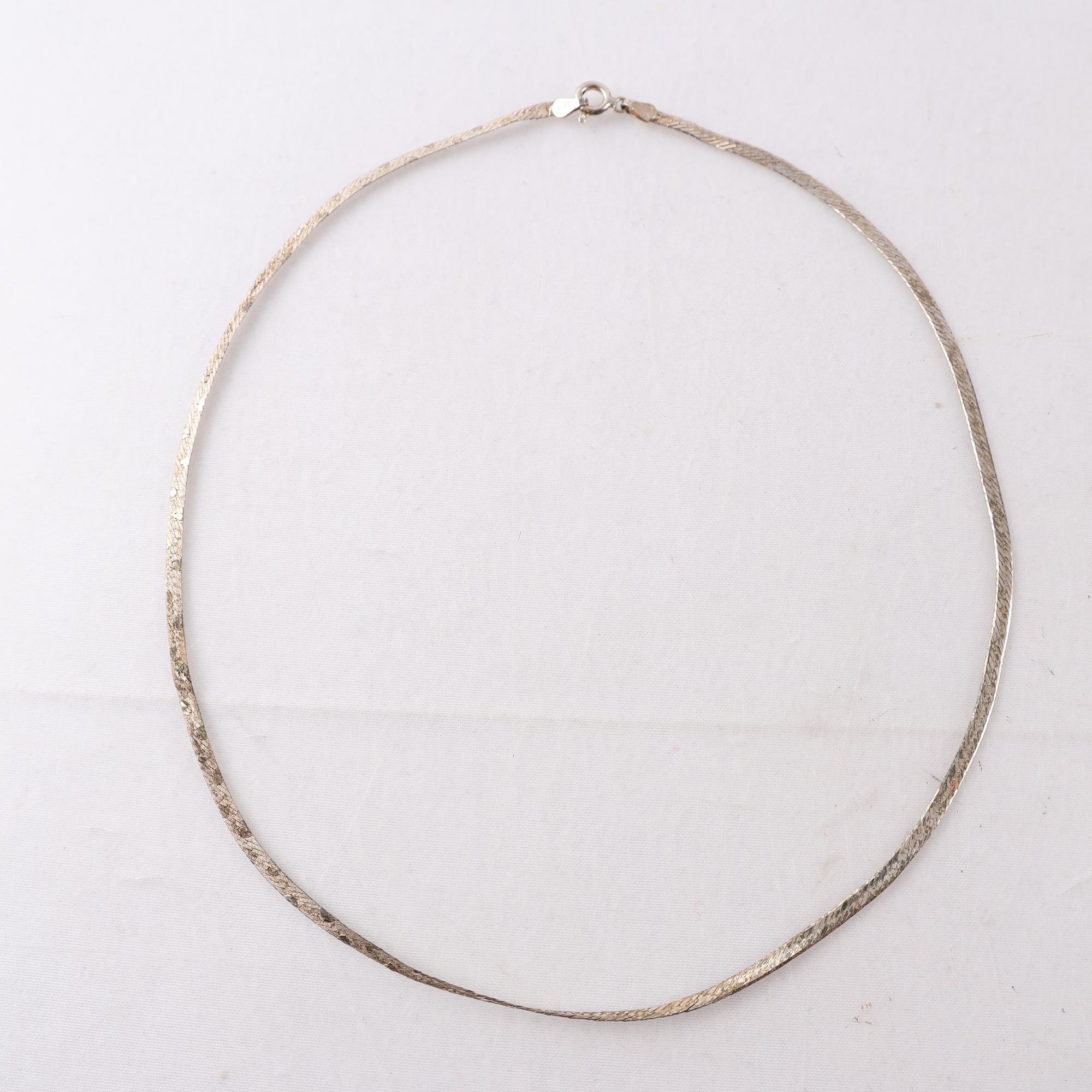 Halsband, Silver, Manglat, Vikt: 3.4g