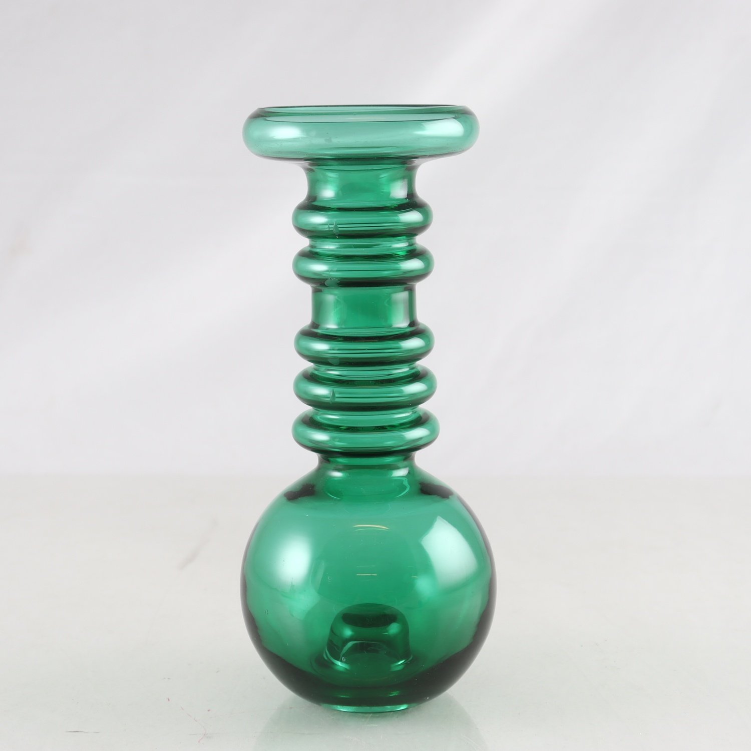 Vas, ”Carmen”, Tamara Aladin, Riihimäen Lasi, 1963. Samfraktas ej.