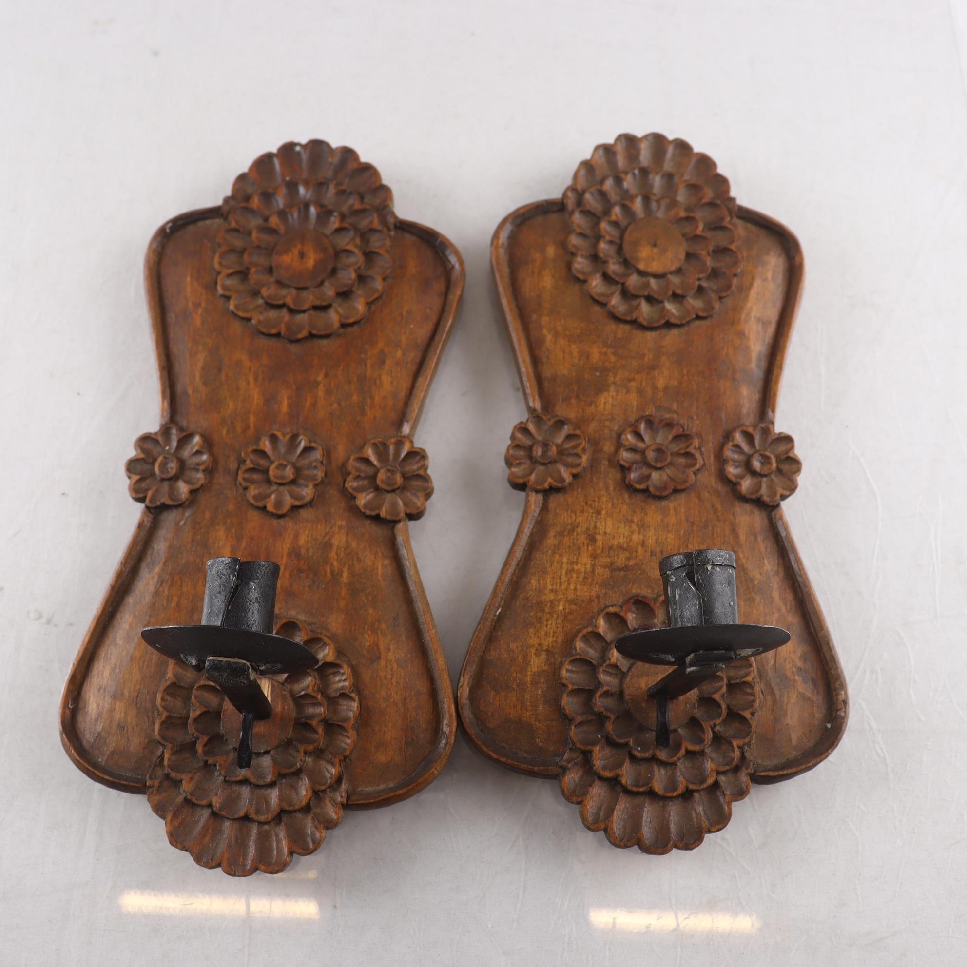 Vägglampetter, trä, Karl Eriksson Taserud, 2 st.