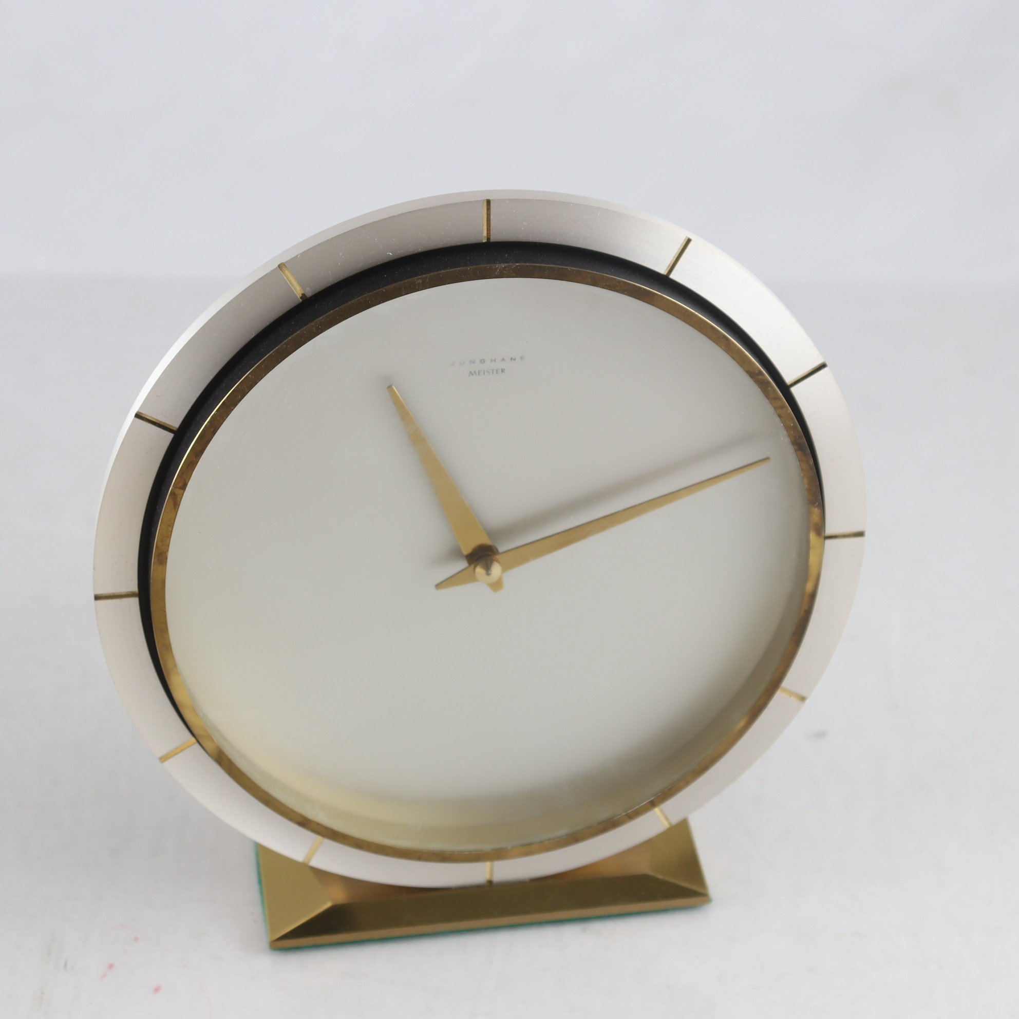 Bordsklocka, Junghans Meister