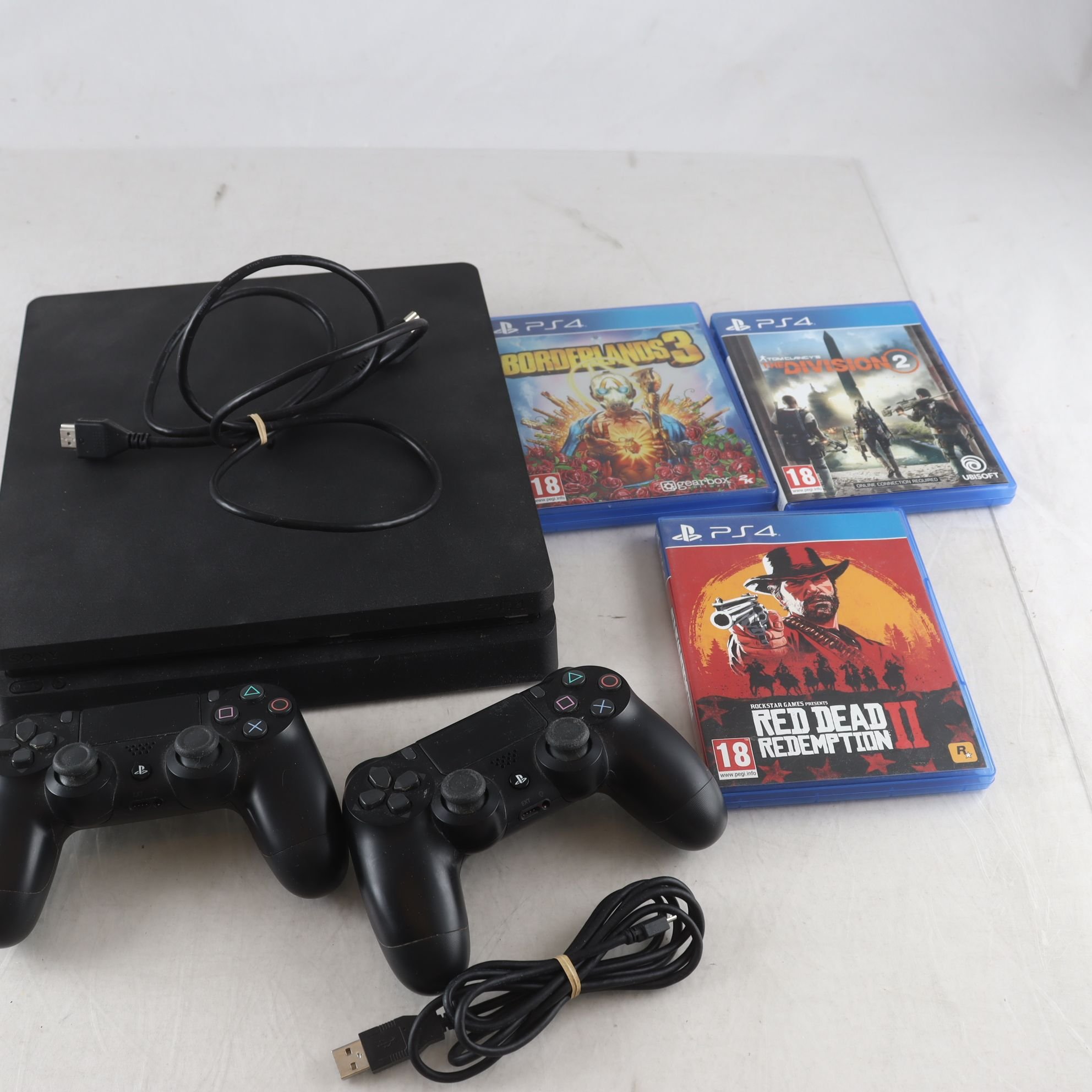 Playstation 4. Samfraktas ej.