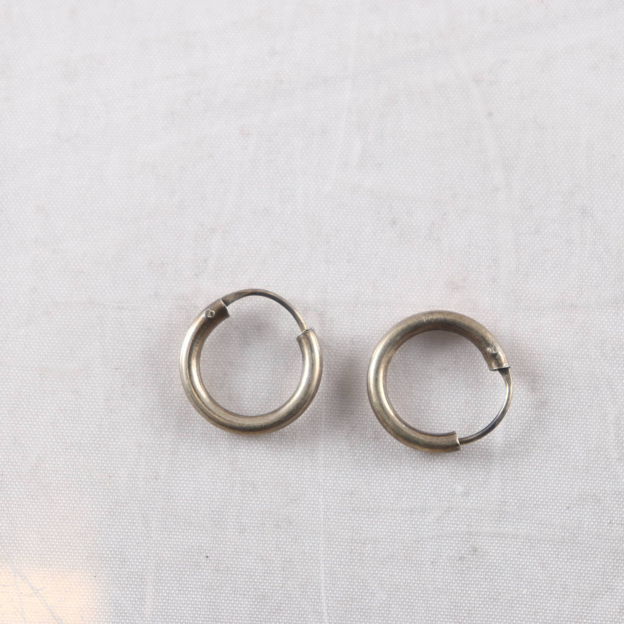 Örhängen, runda små