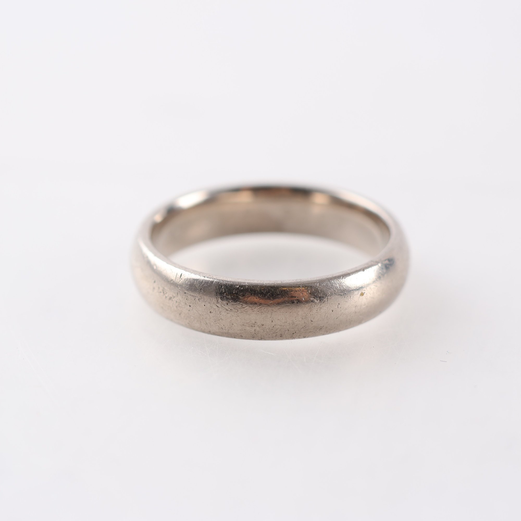 Ring, vitt guld 18k, vikt: 8.9g