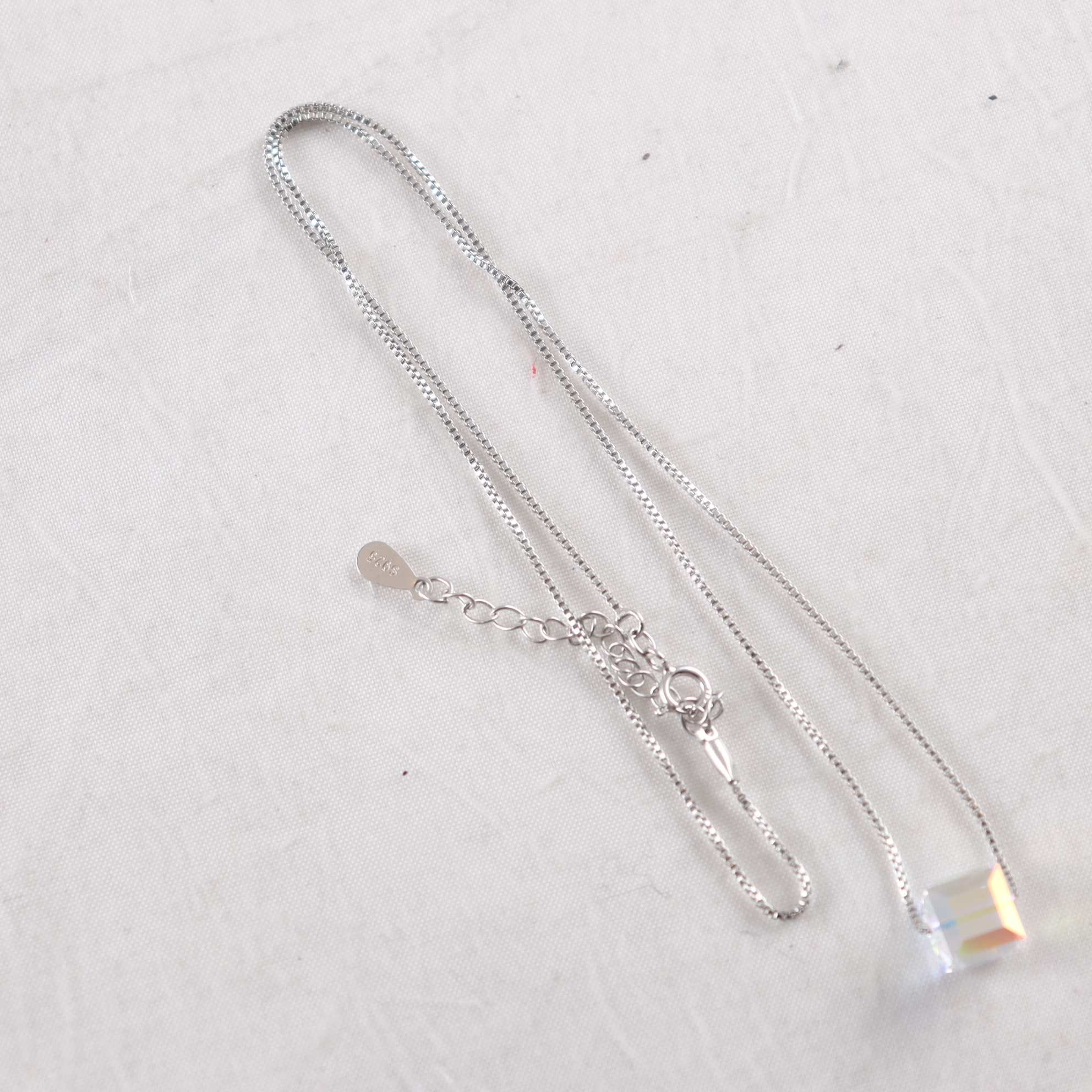 Silverkedja med glasberlock