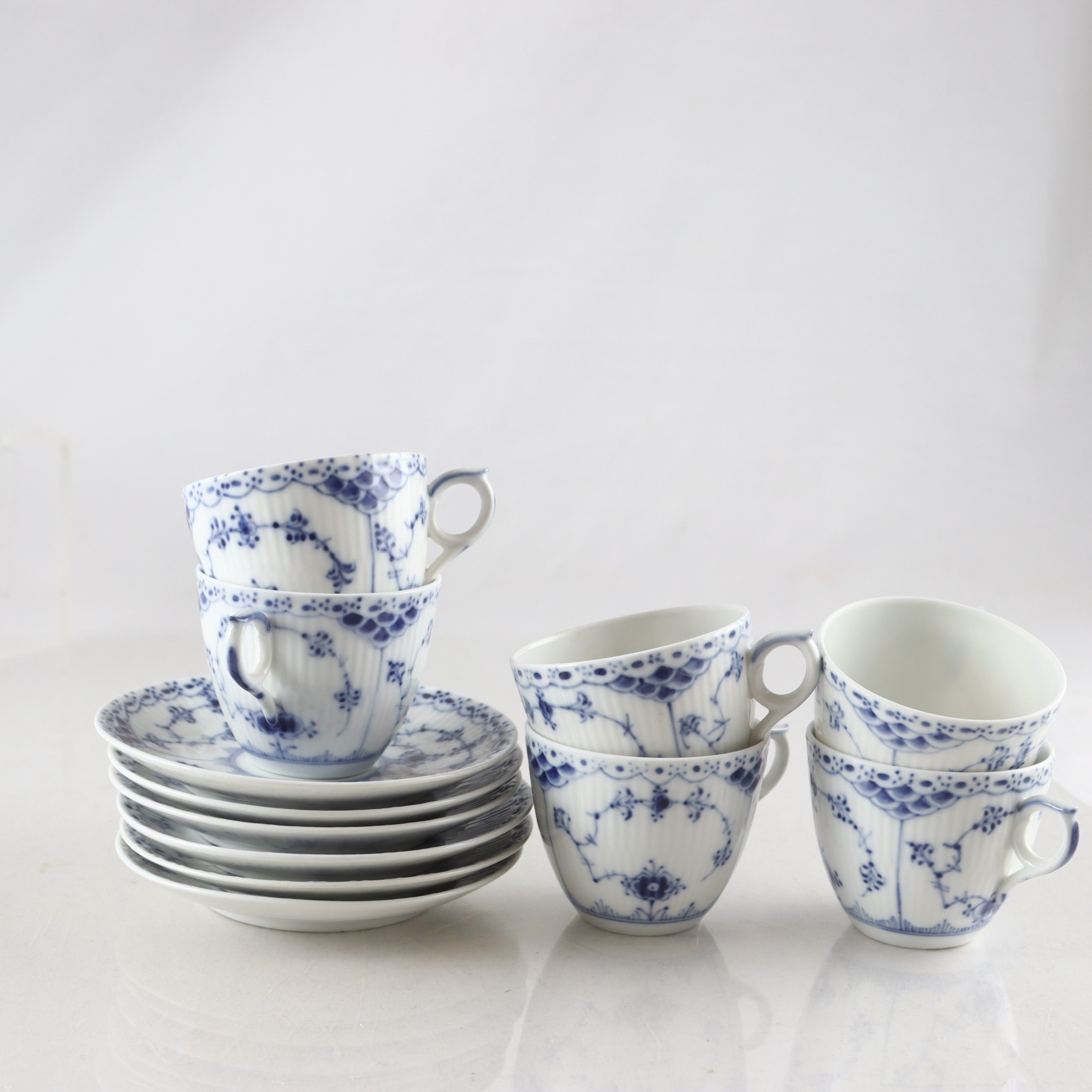 Koppar på fat, Musselmalet halvblond, Royal Copenhagen, 6 st. Samfraktas ej.