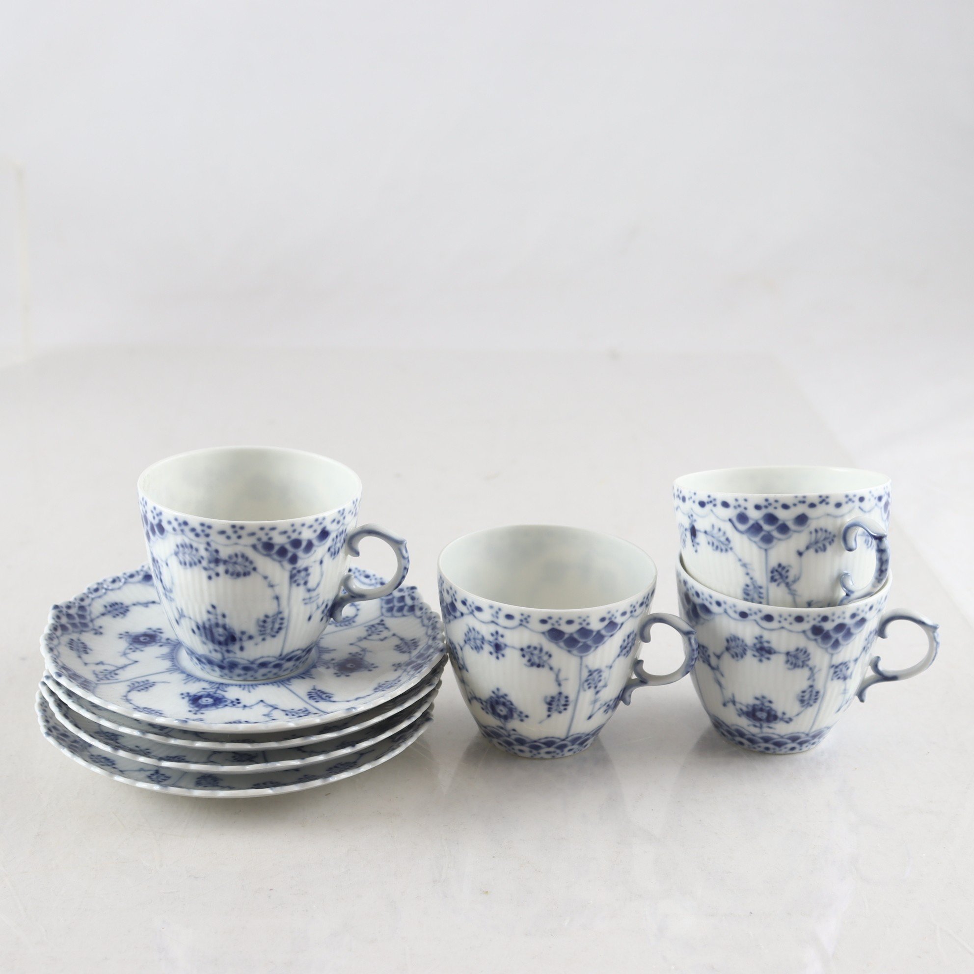 Koppar på fat, Musselmalet halvblond, Royal Copenhagen, 4 st. Samfraktas ej.