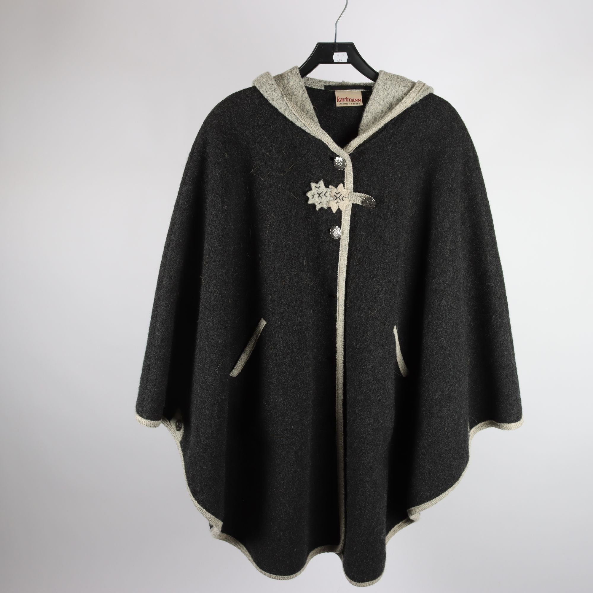 Poncho, Kaufmann, grå, ull, stl. 40.