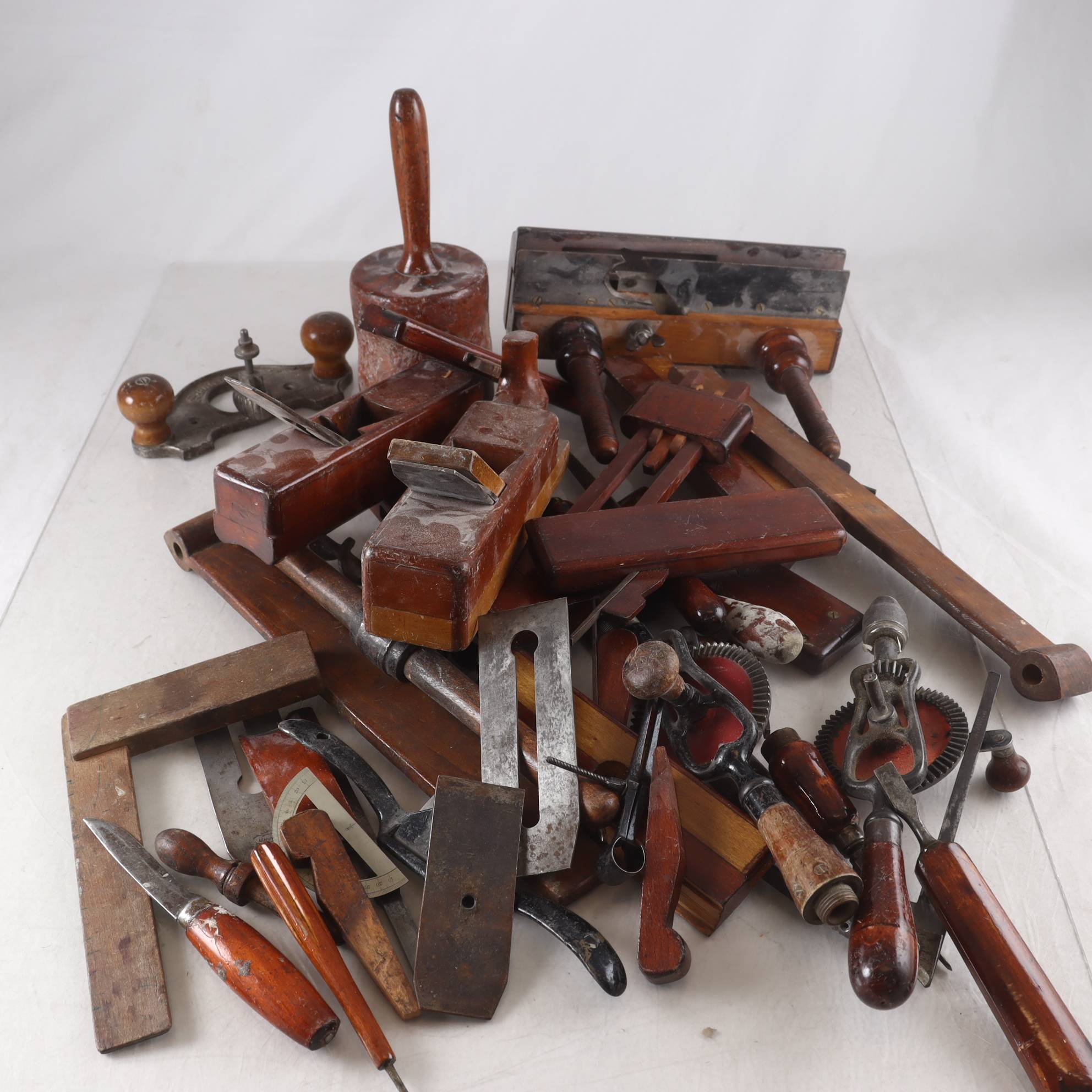 Verktyg, för träarbeten mm. Endast avhämtning.