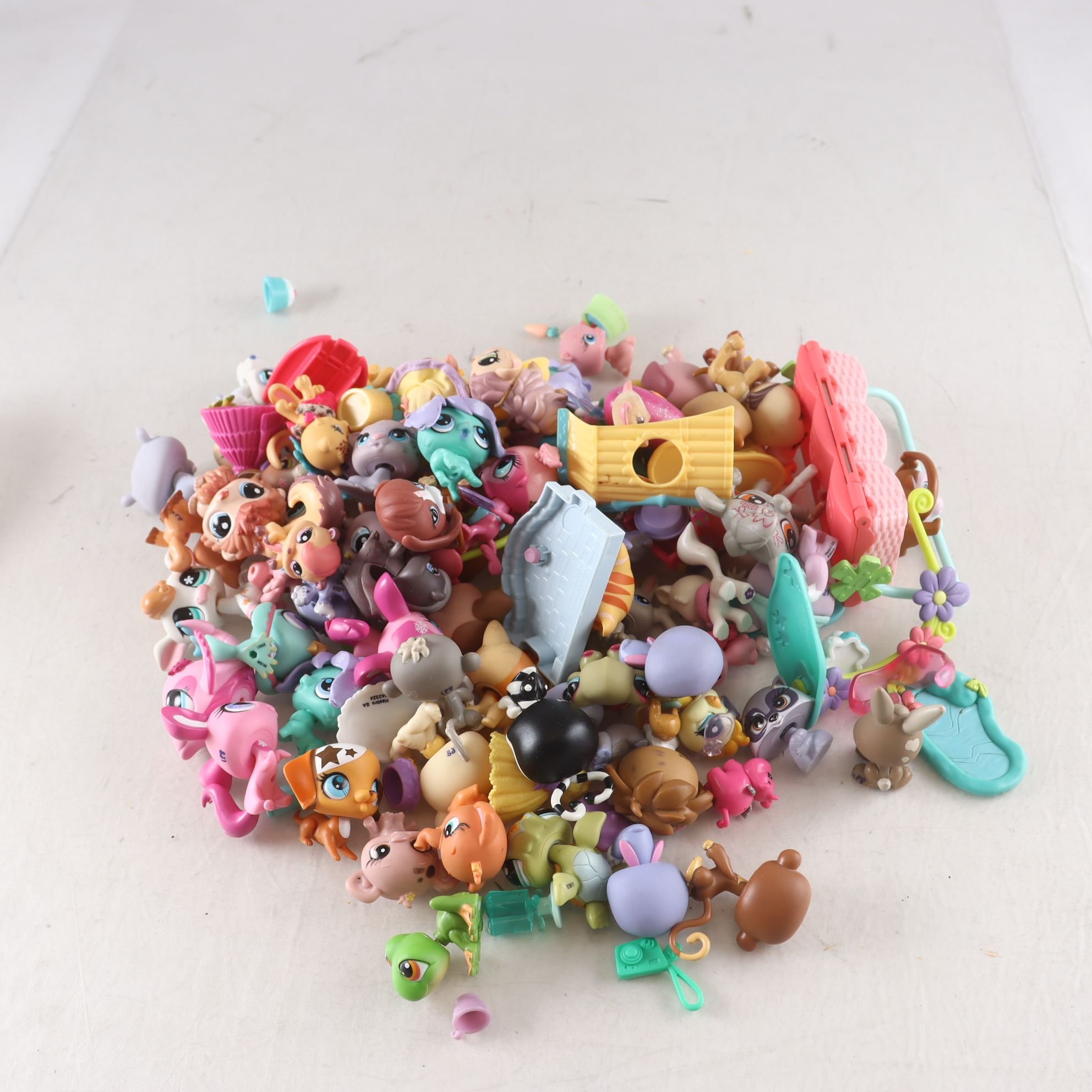 Figurer, Pet shop, blandat