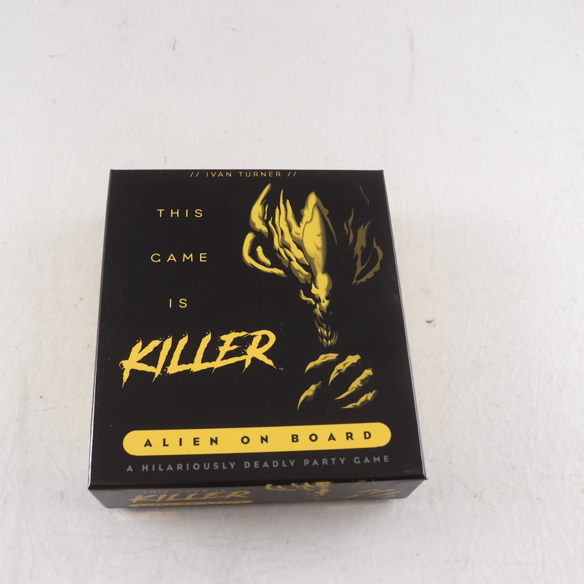 Spel, Killer, alien on board.