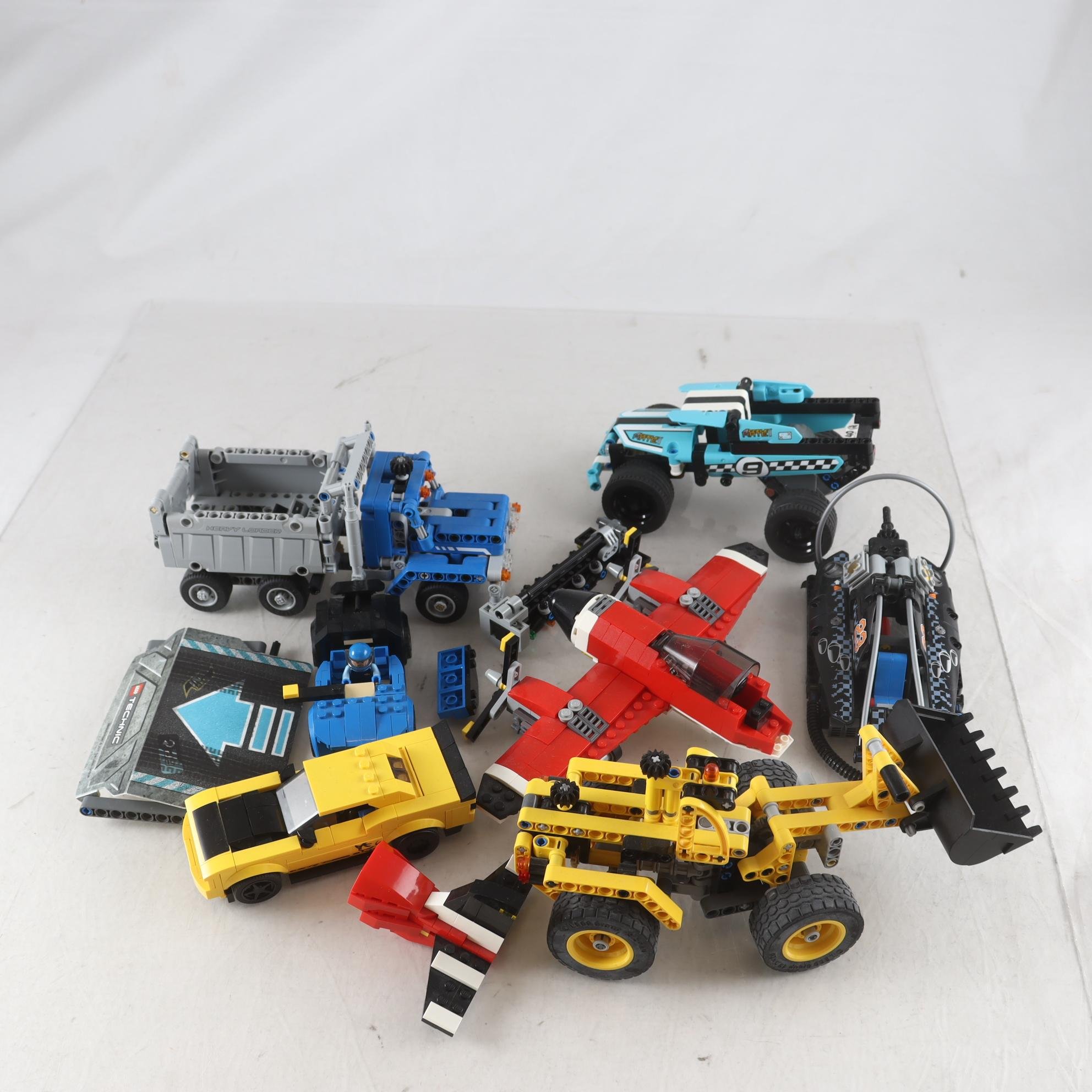 Lego, fordon, blandat. Samfraktas ej.