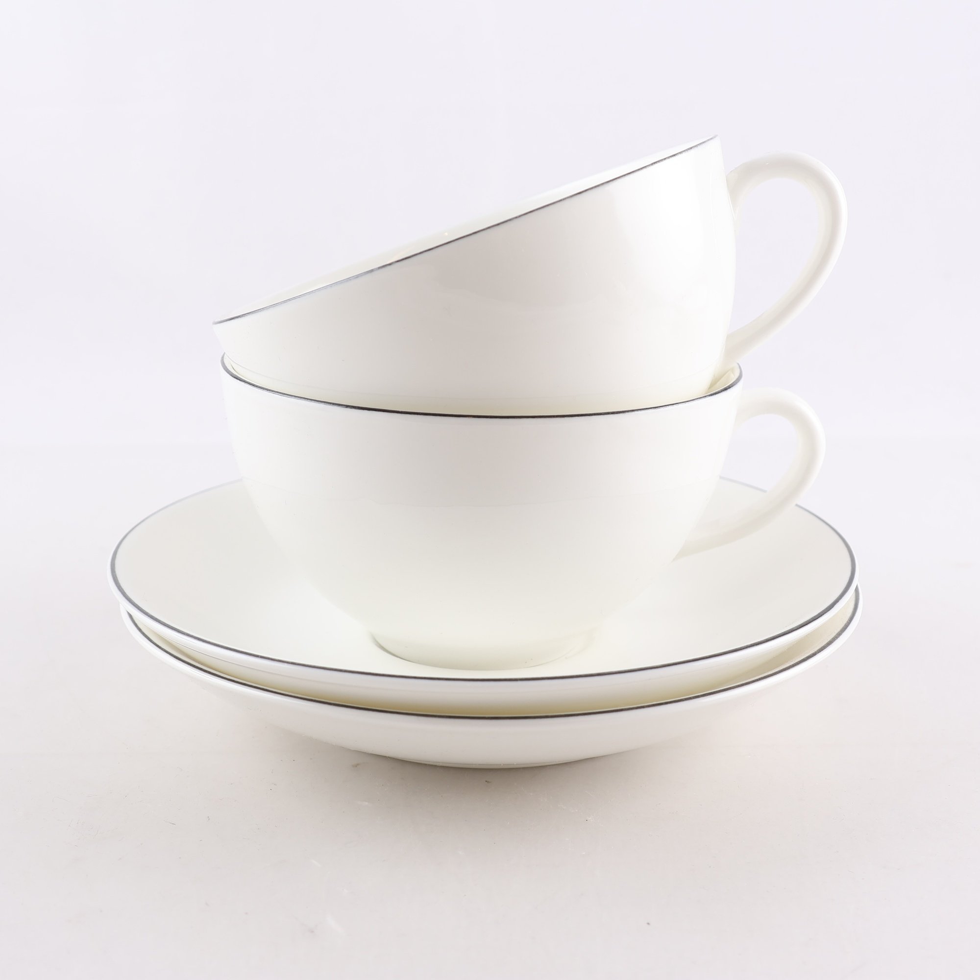 Tekoppar på fat, ”Natur”, Siv & Stina Juhlin, Gustavsberg, 2 st. Samfraktas ej.