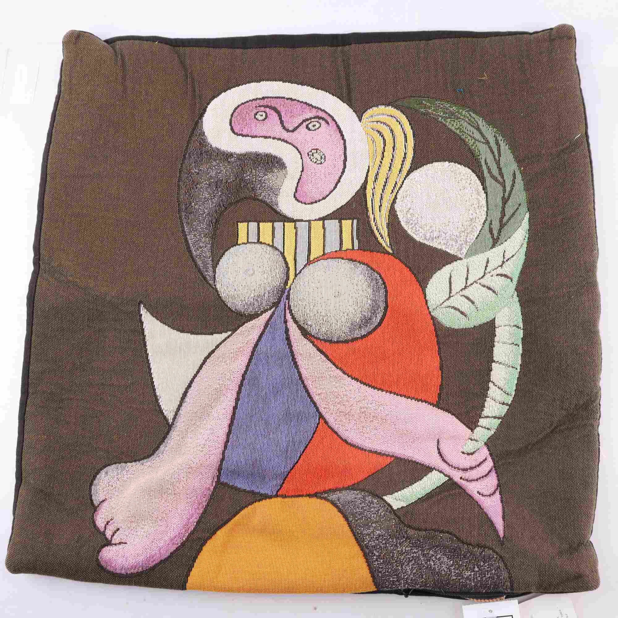 Kuddfodral, Jules Pansu Succession Picasso 2010