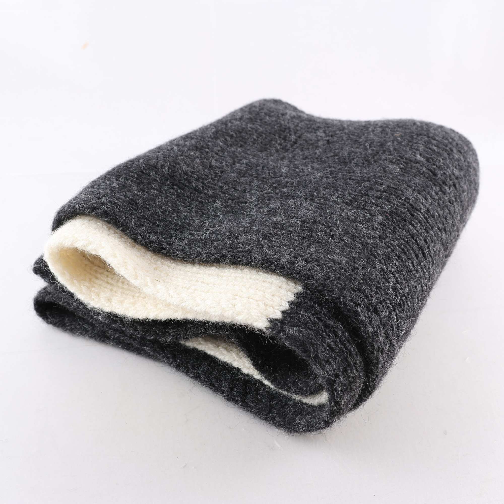 Halsduk, John Sterner