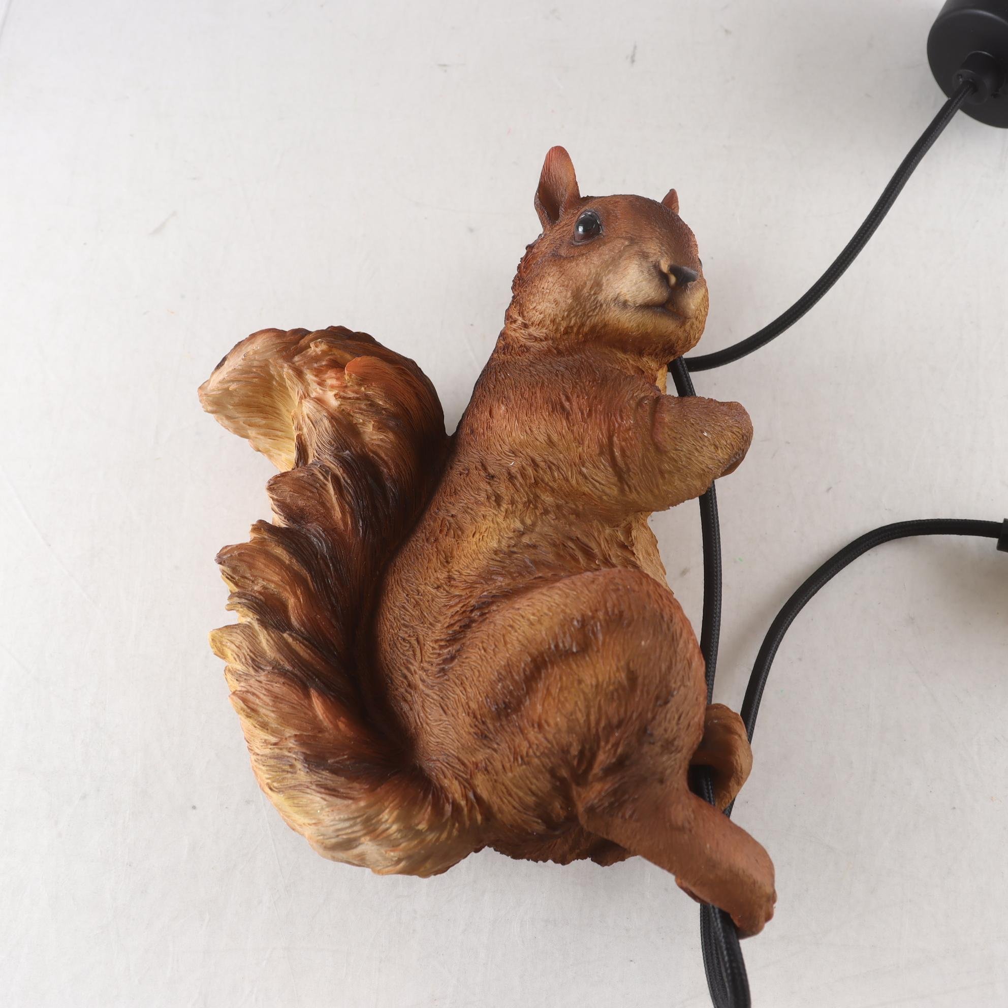 Lampa, Kare design, Ekorre.