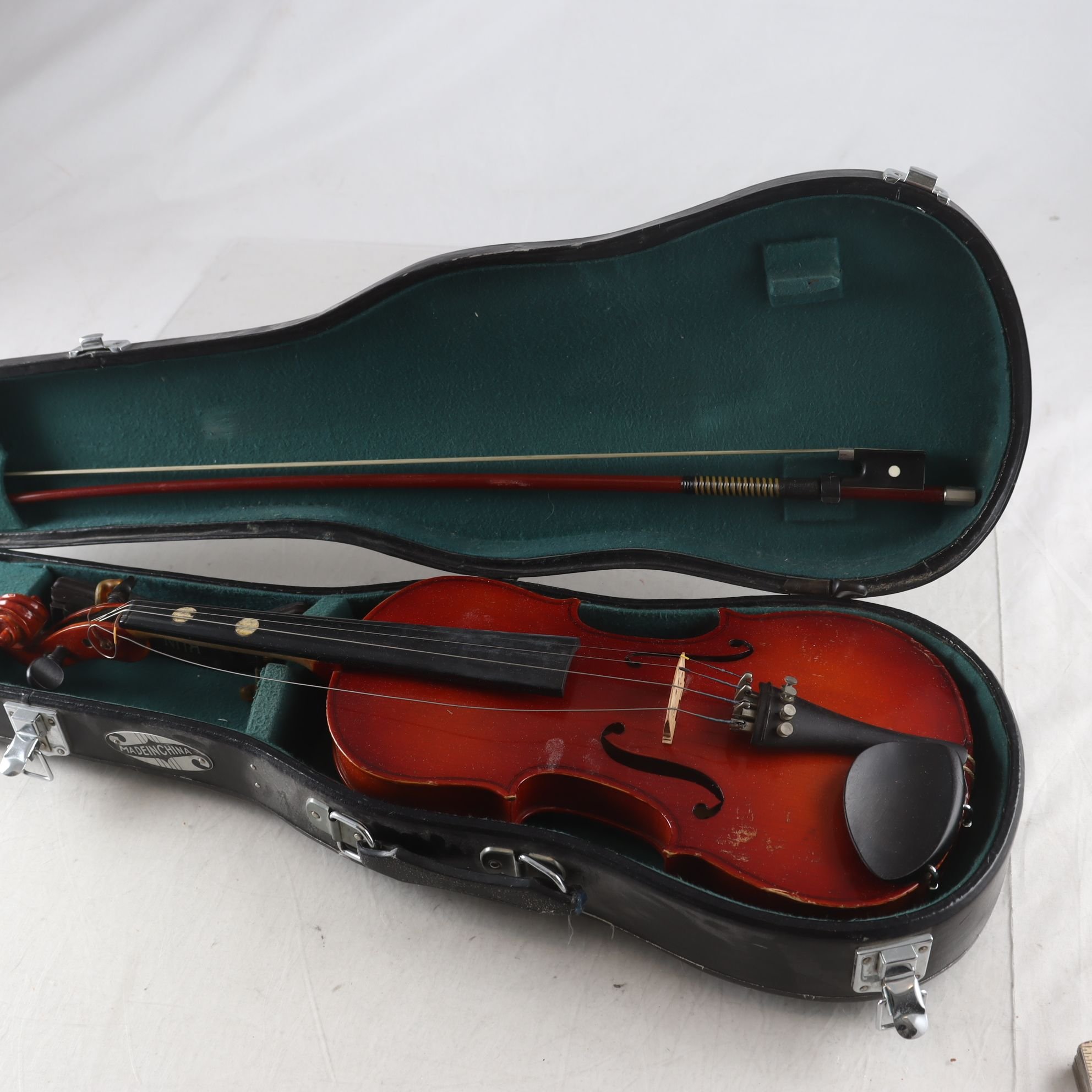 Violin. Repobjekt. Endast avhämtning.