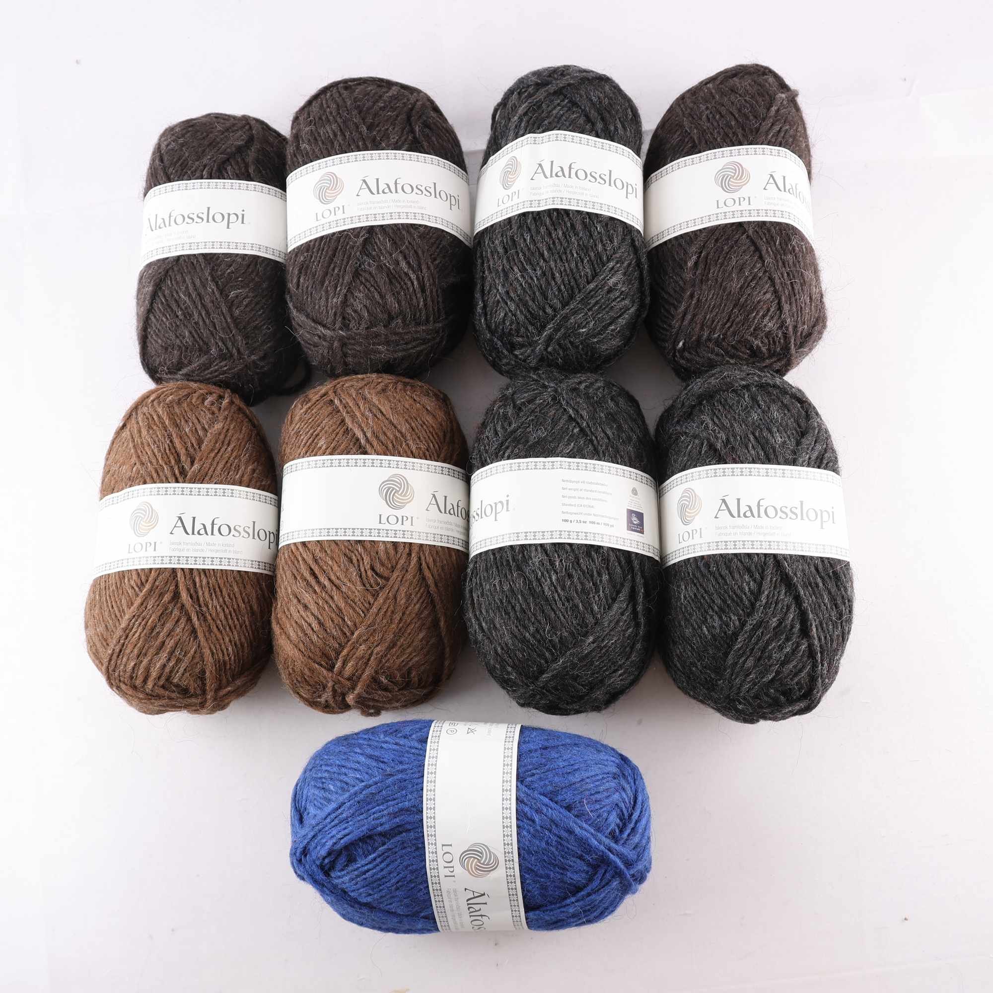 Garn, Alafoss, Island, brun, svart, blå, ull, 11 st.