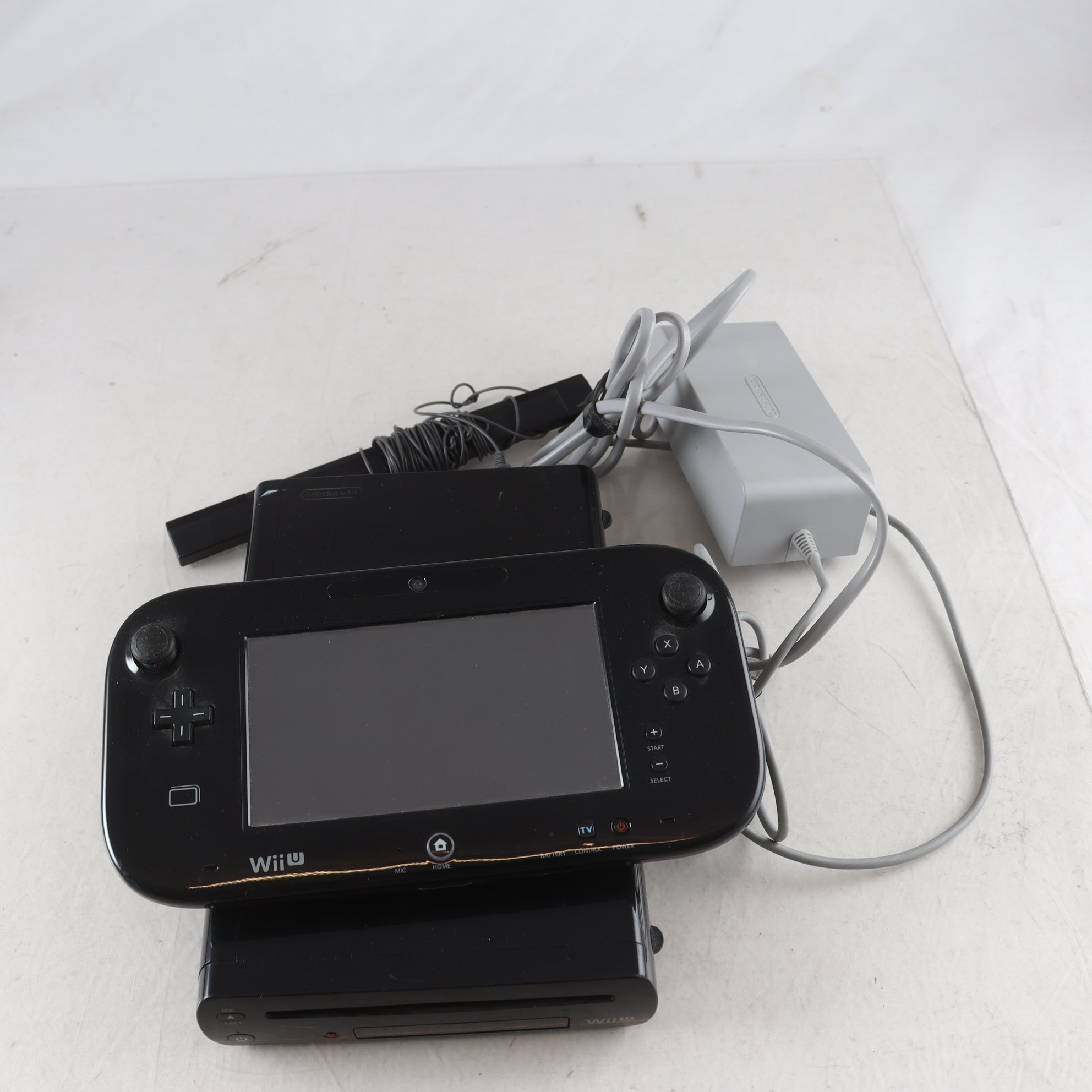 Nintendo Wii-U. Samfraktas ej.