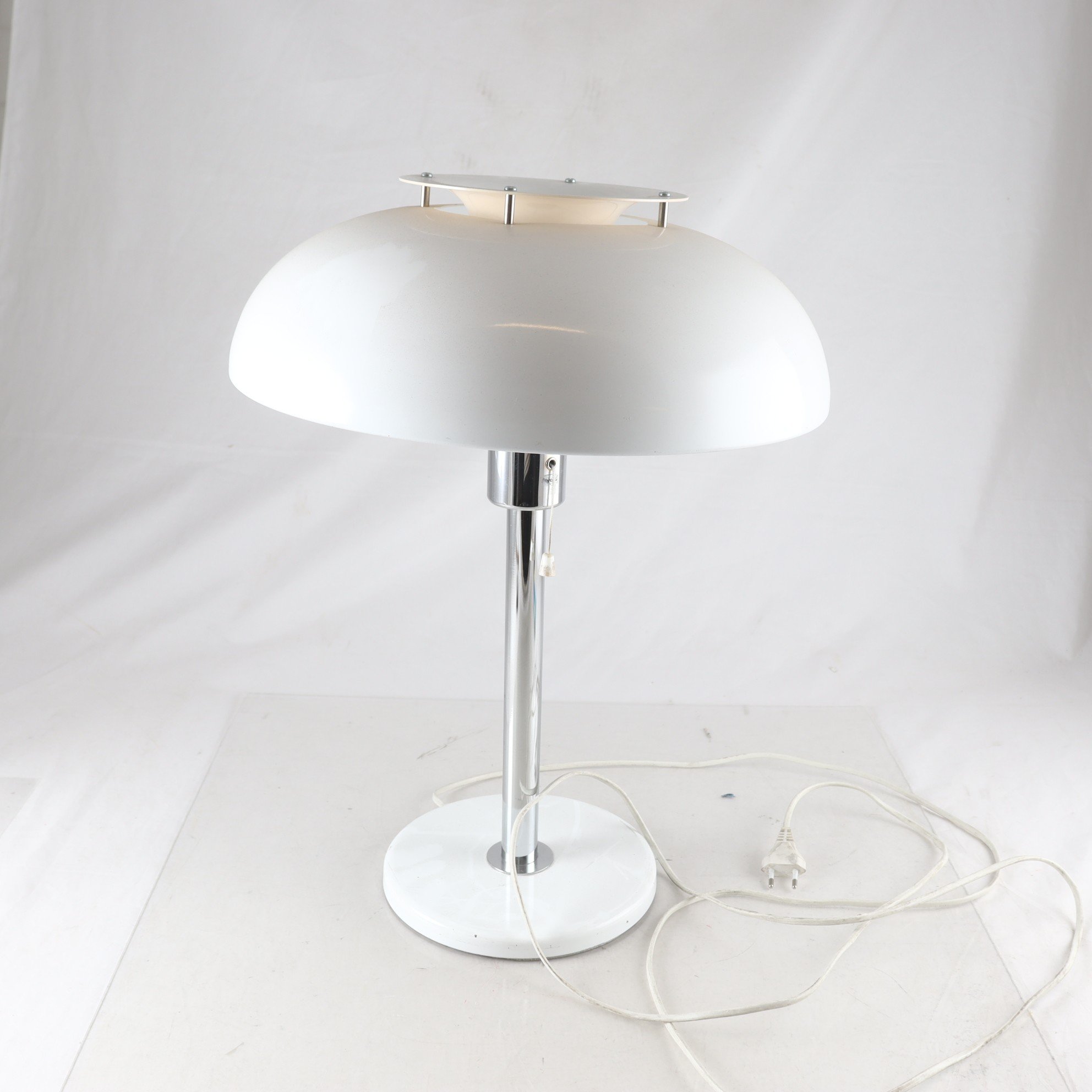 Bordslampa, Boréns. Endast avhämtning.