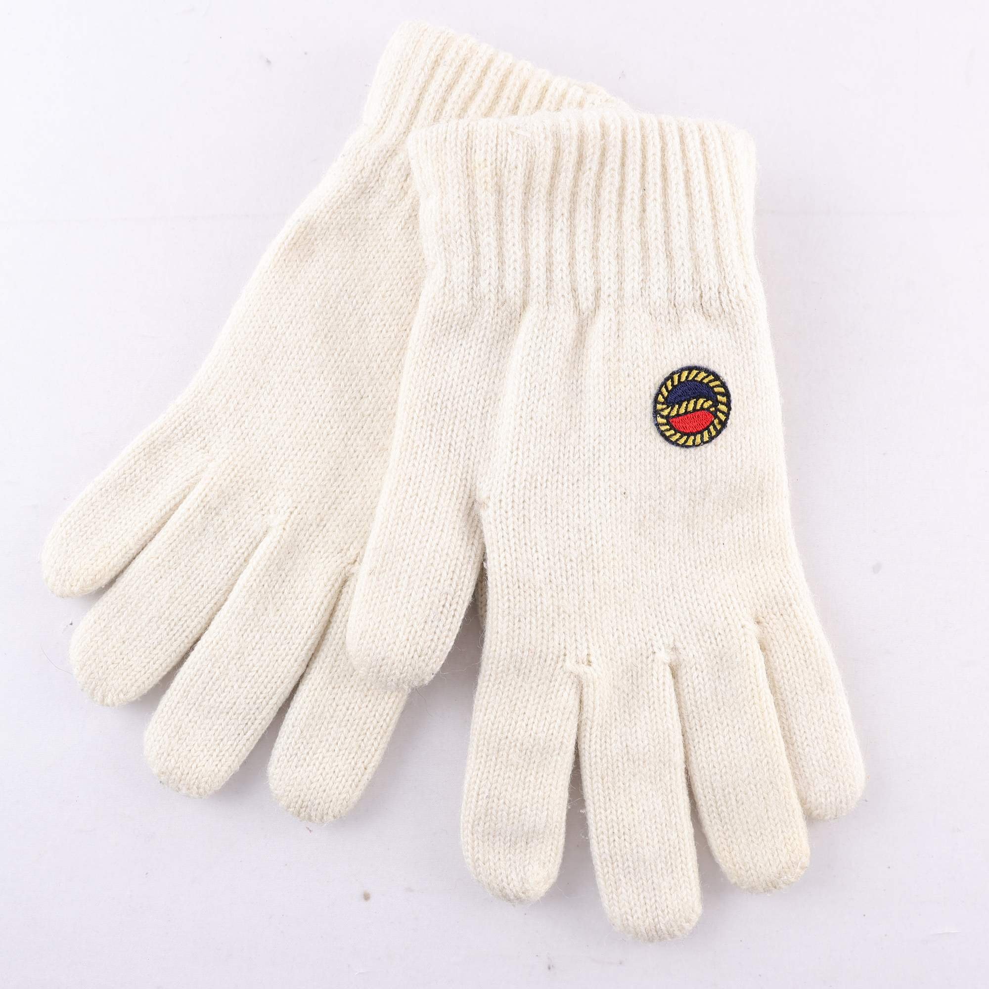 Vantar, Busnel, offwhite