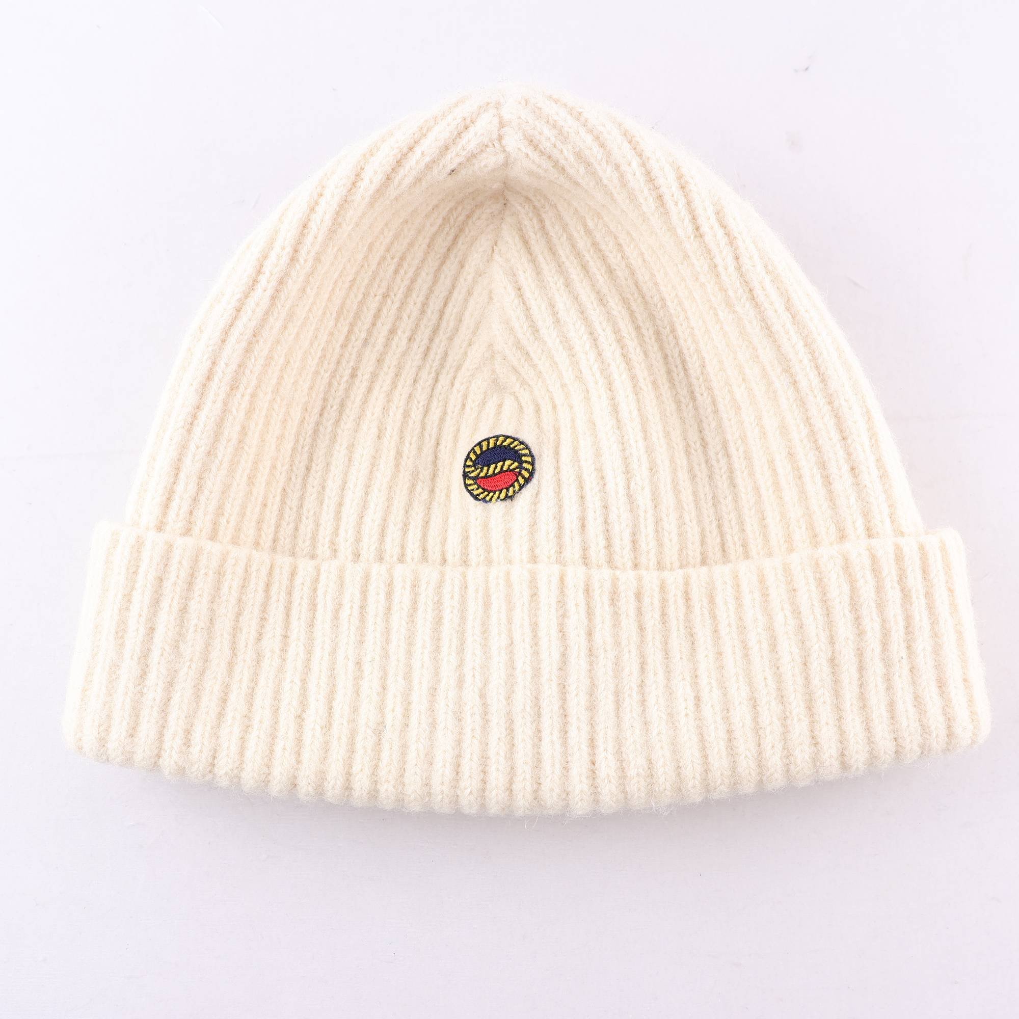 Mössa, Busnel, offwhite