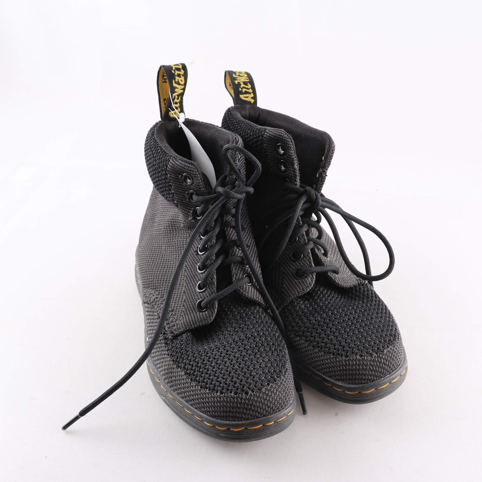 Skor, DR Martens, svart, stl. UK 37