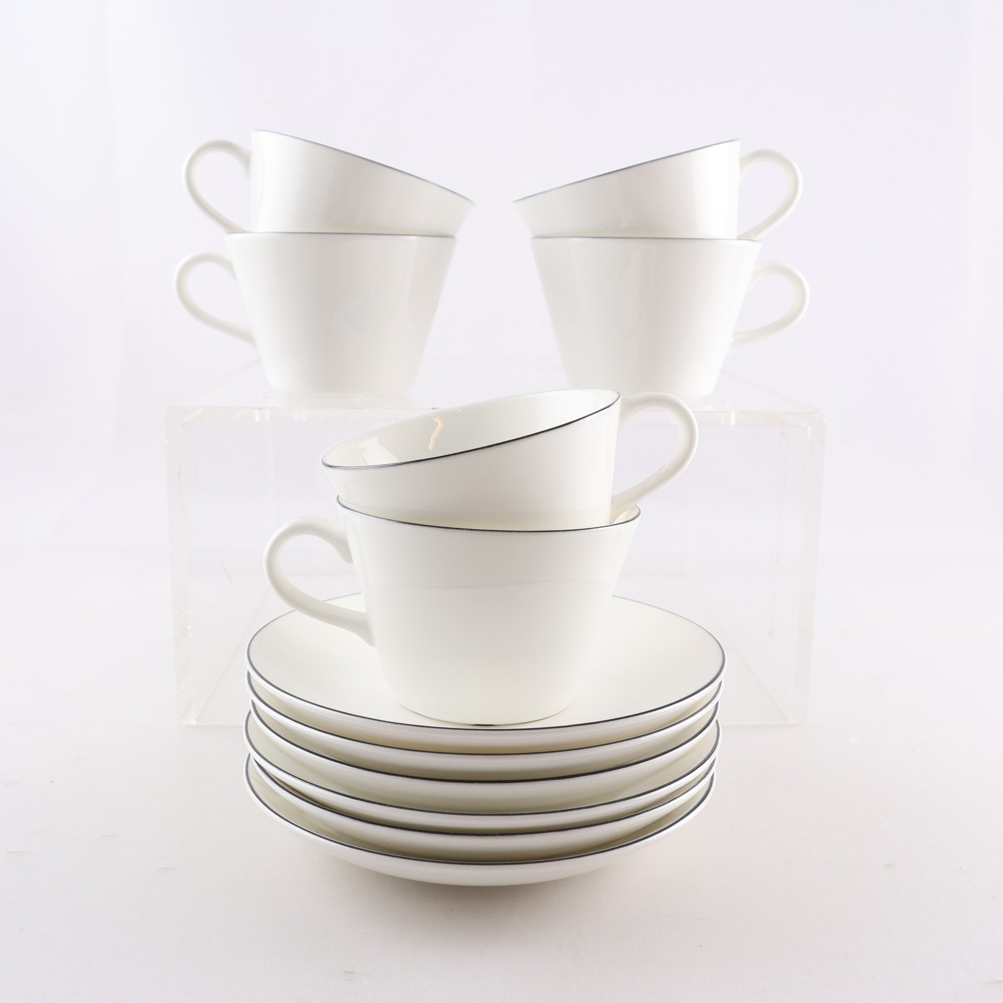 Koppar på fat, ”Natur”, Siv & Stina Juhlin, Gustavsberg, 6 st. Samfraktas ej.