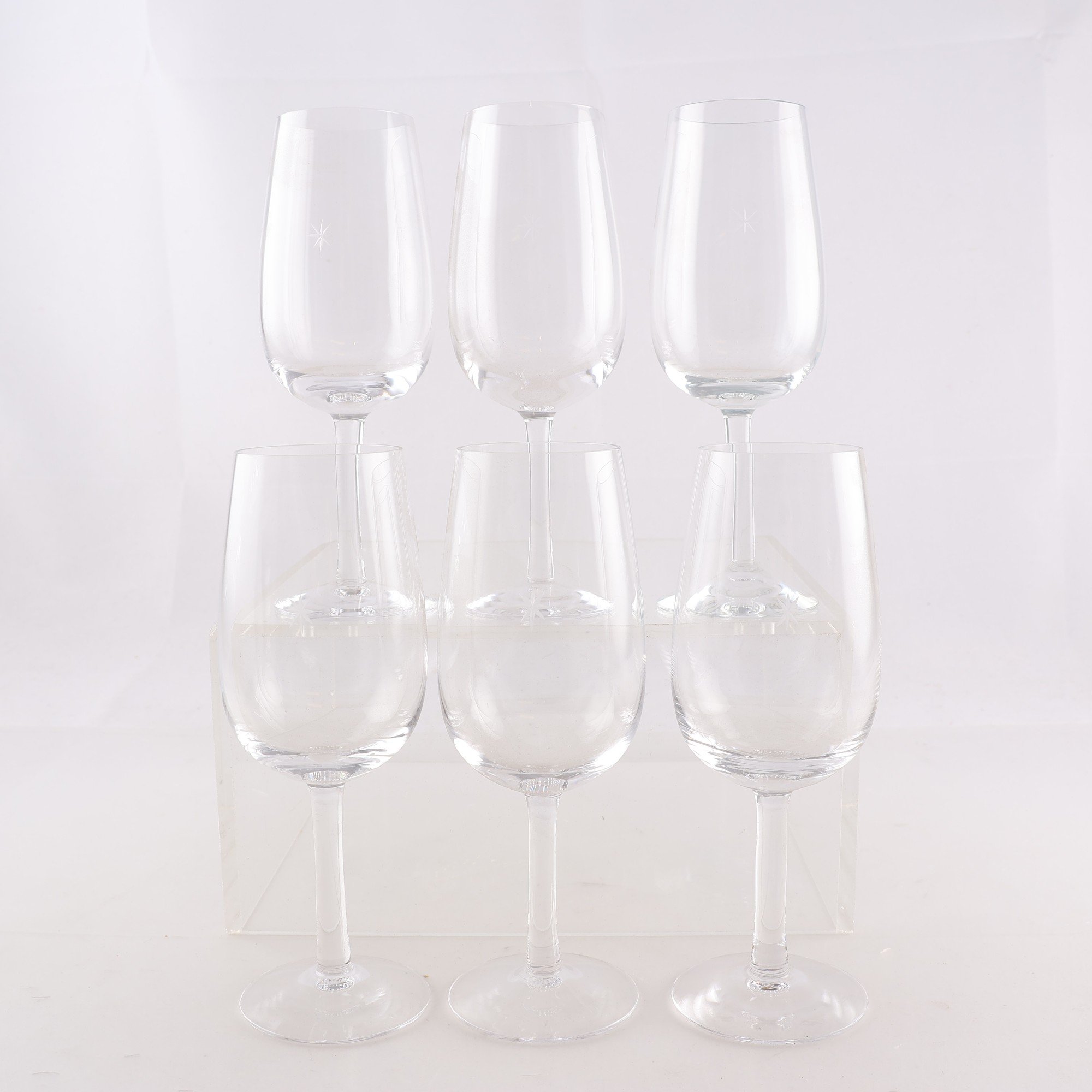 Rödvinsglas, ”Chateau”, Bertil Vallien, Kosta Boda, 6 st. Samfraktas ej.