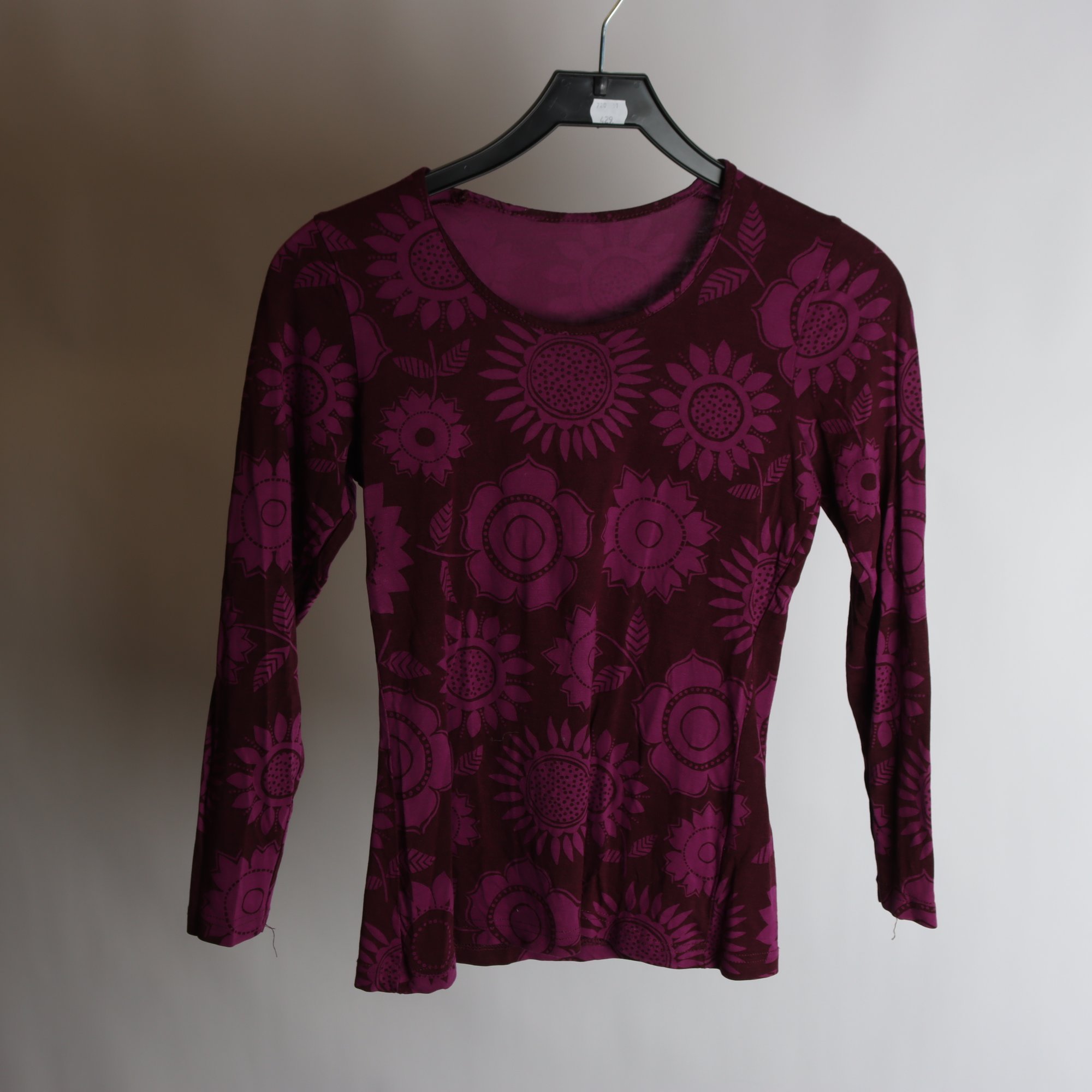 Tröja, Gudrun Sjödén, blommig, vinröd, stl. ca. XS.