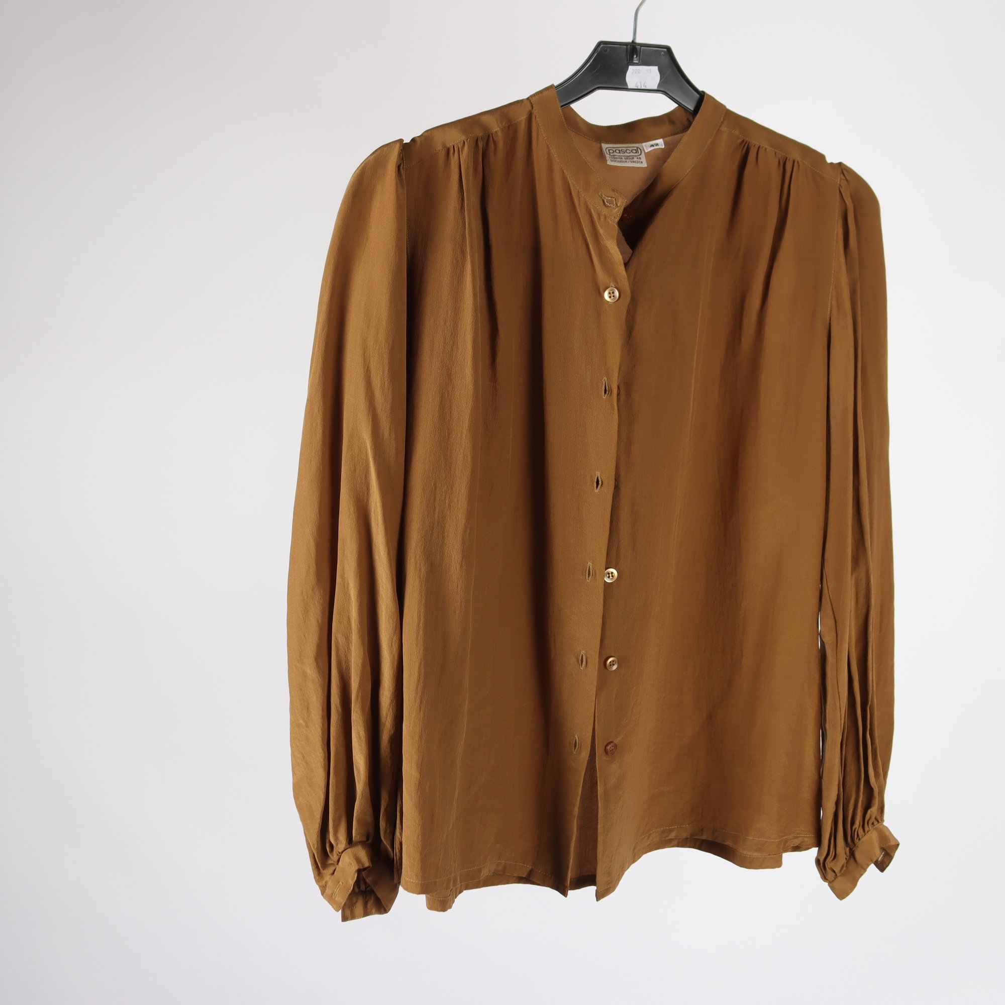Blus, Pascal, brun, 100% silke, stl. 42.