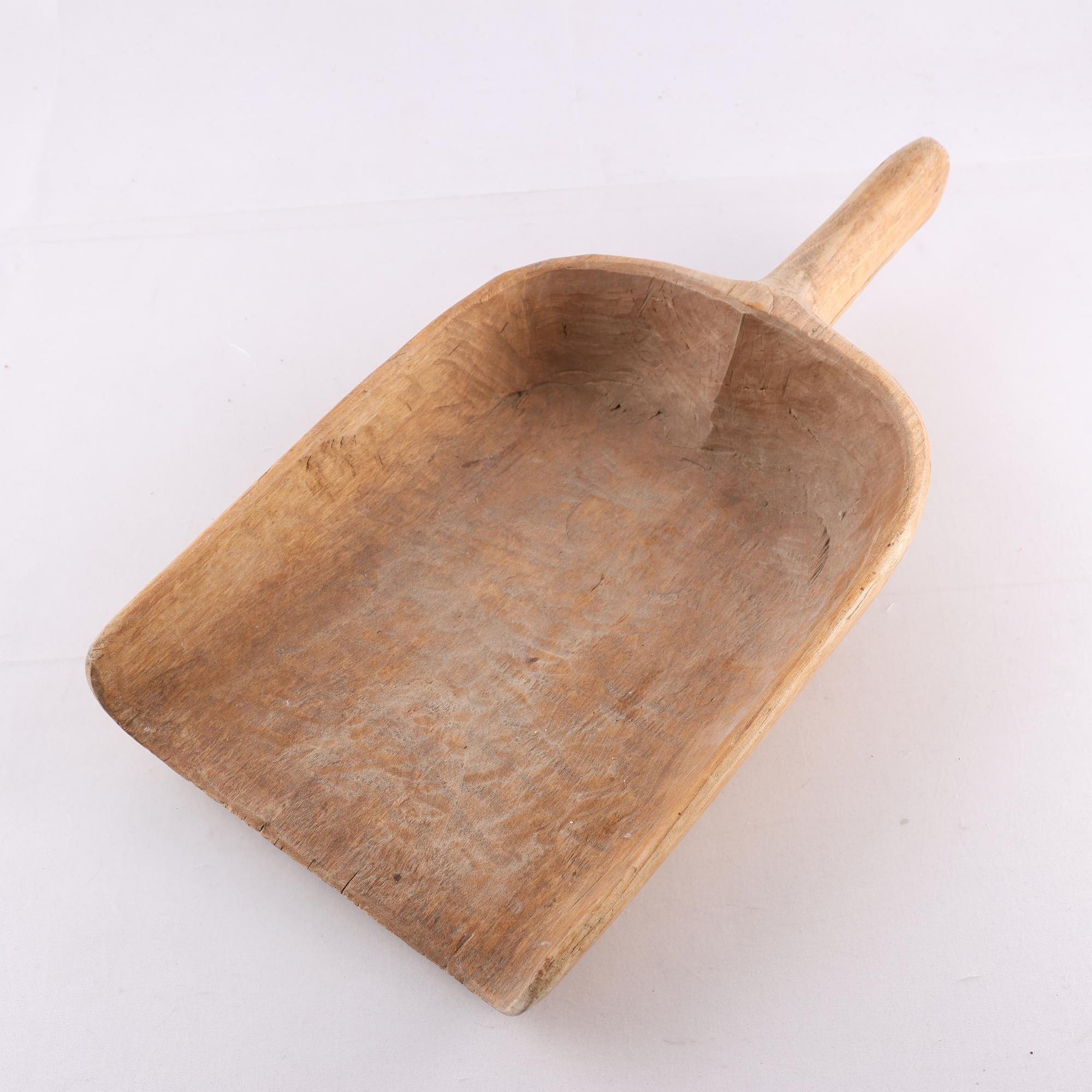 Rågspade, snidat trä, allmoge