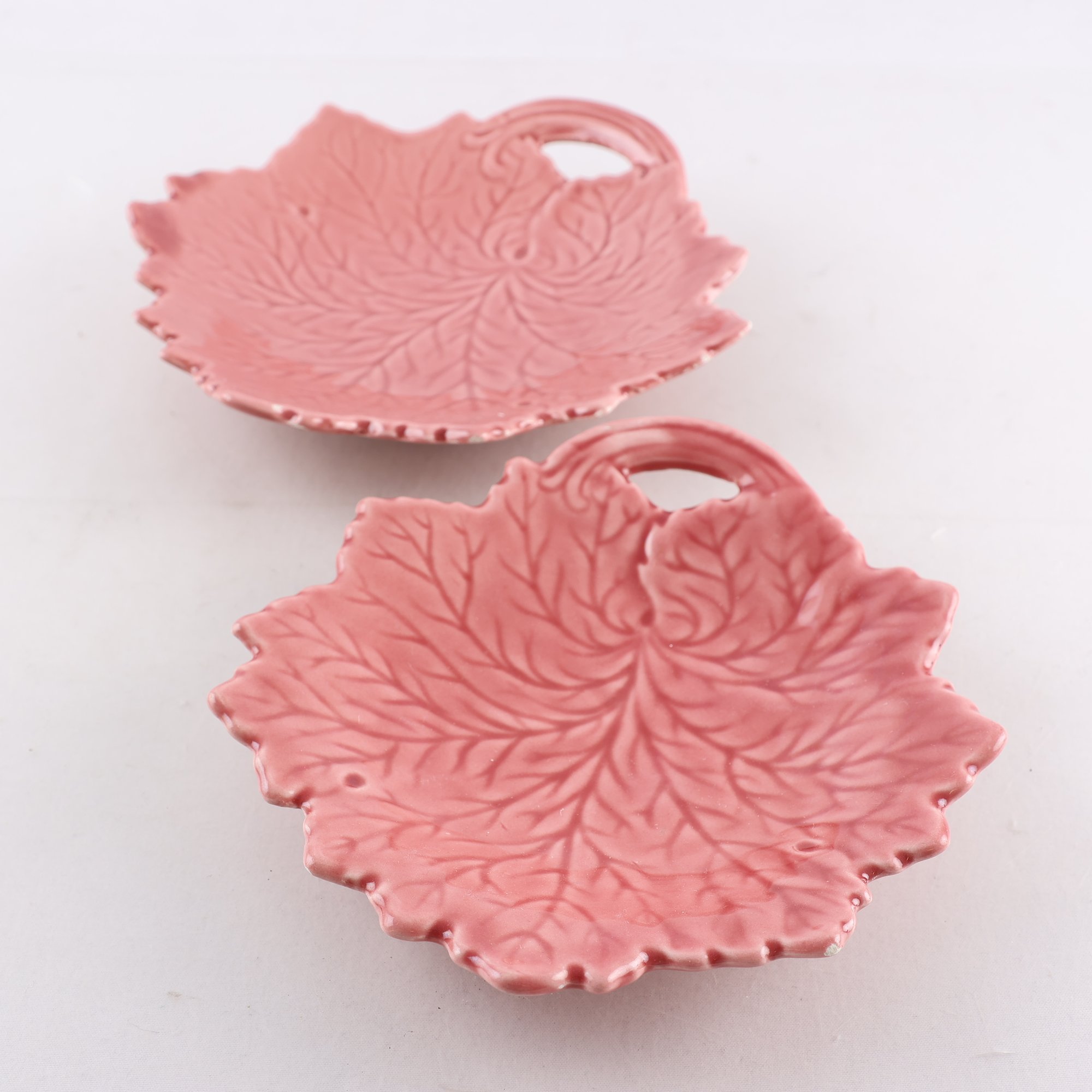 Skålfat, porslin, lövformade, majolika, Tyskland, 2 st