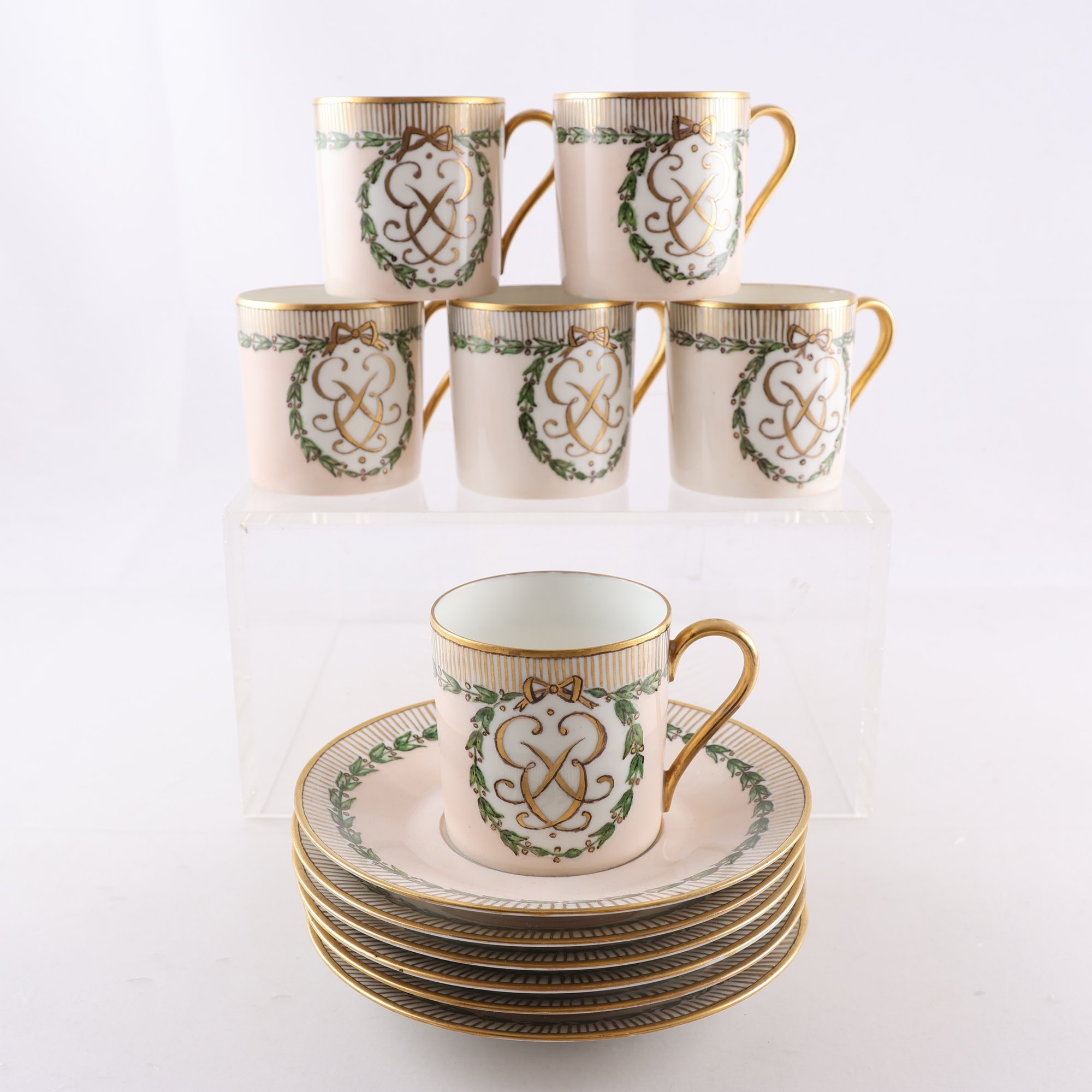 Koppar på fat, Rosenthal, handmålade sign LB 1961, 6 st. Samfraktas ej.