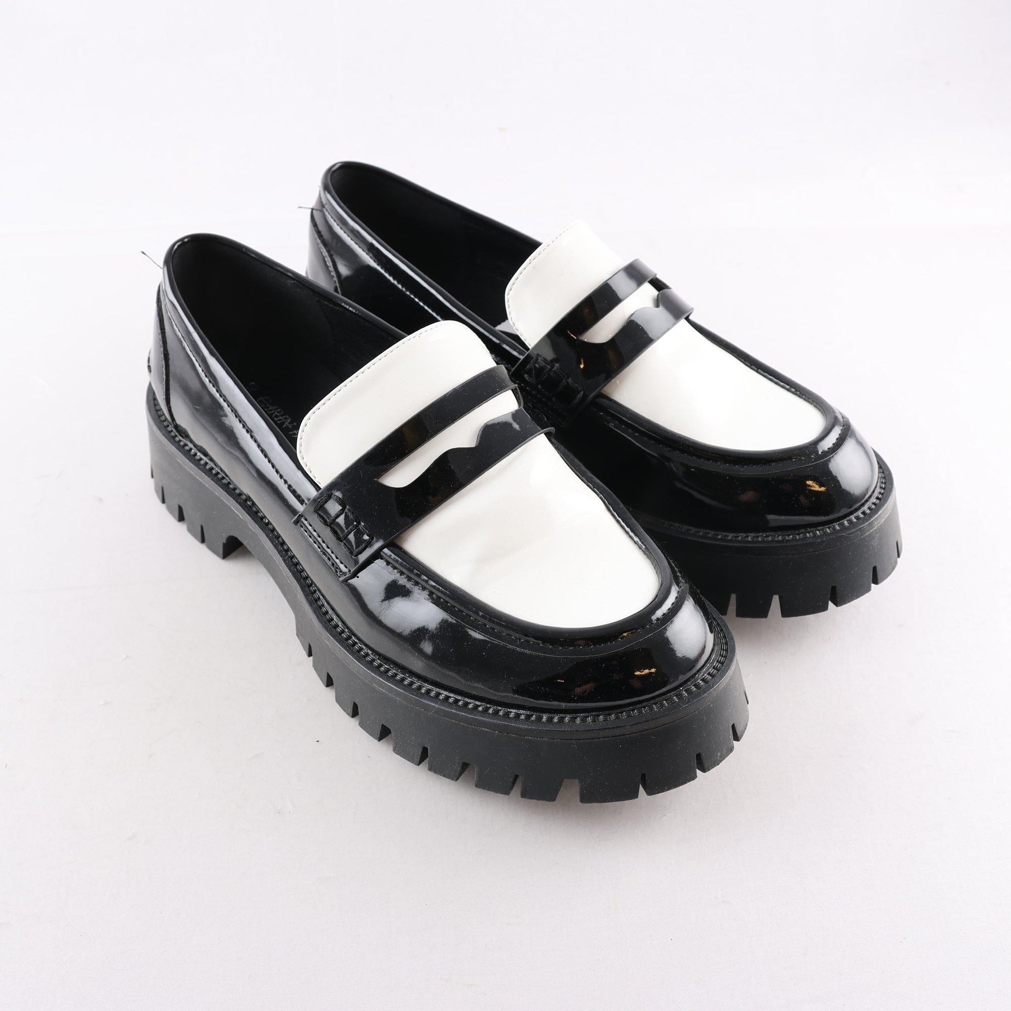 Loafers, Carin Wester, vit, svart, stl. 38.