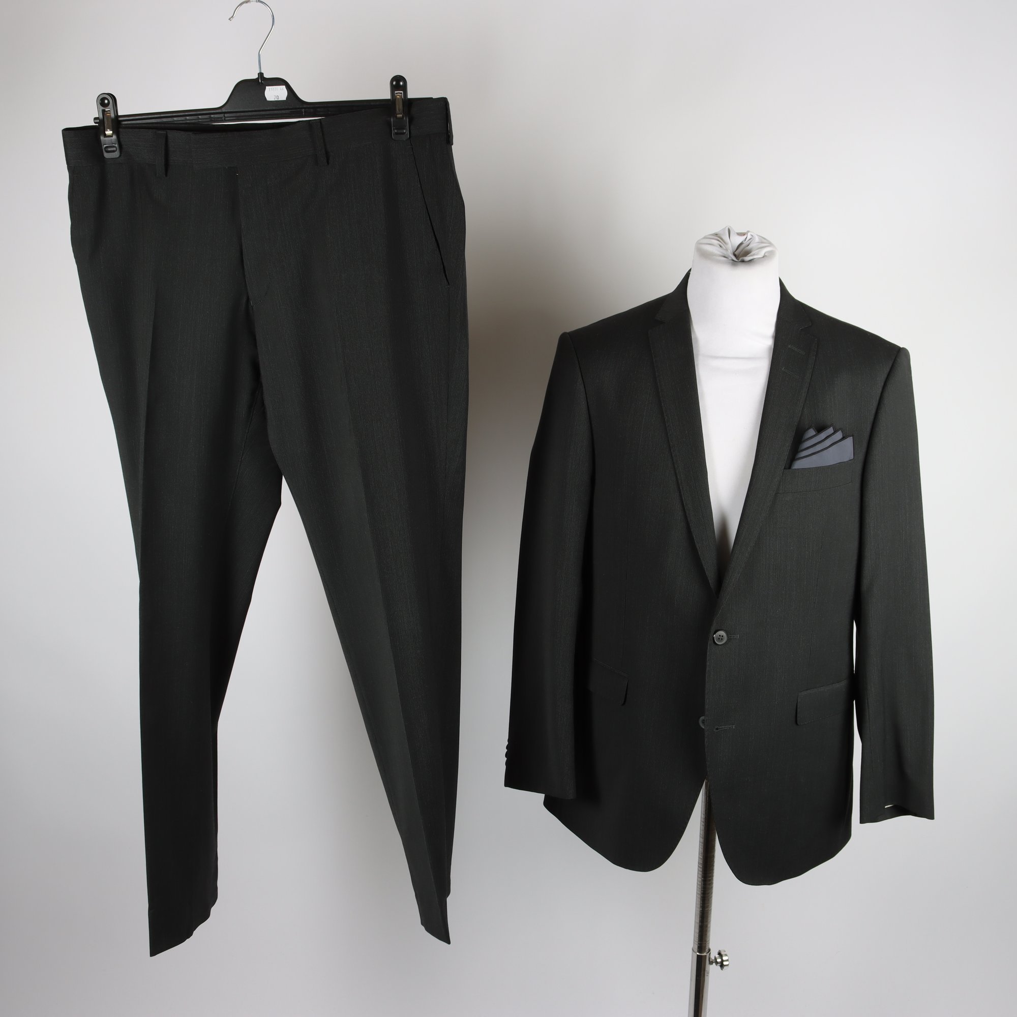 Kostym, Tiger of Sweden, svart, ullmix, stl. 50/52.