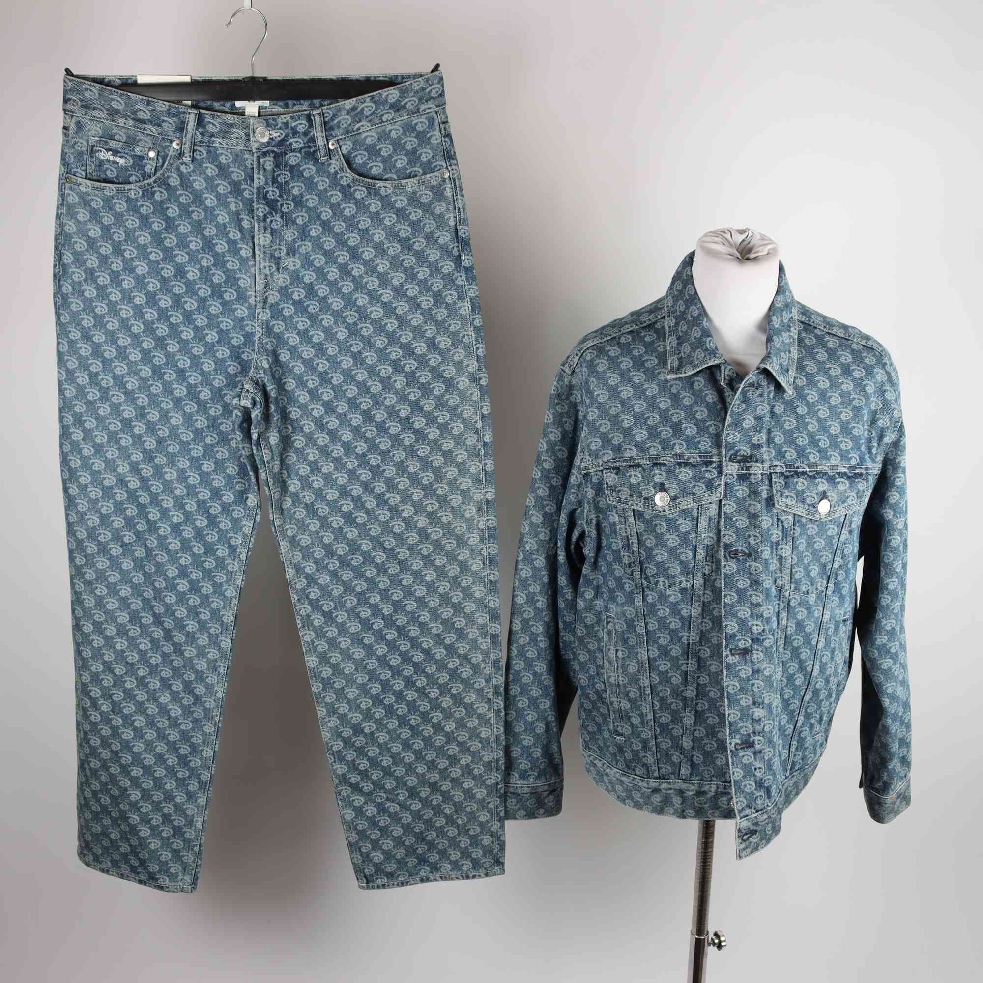 Jeans+jeansjacka, Disney 100 x H&M, mönstrad, blå, stl. 61 / 33/32.